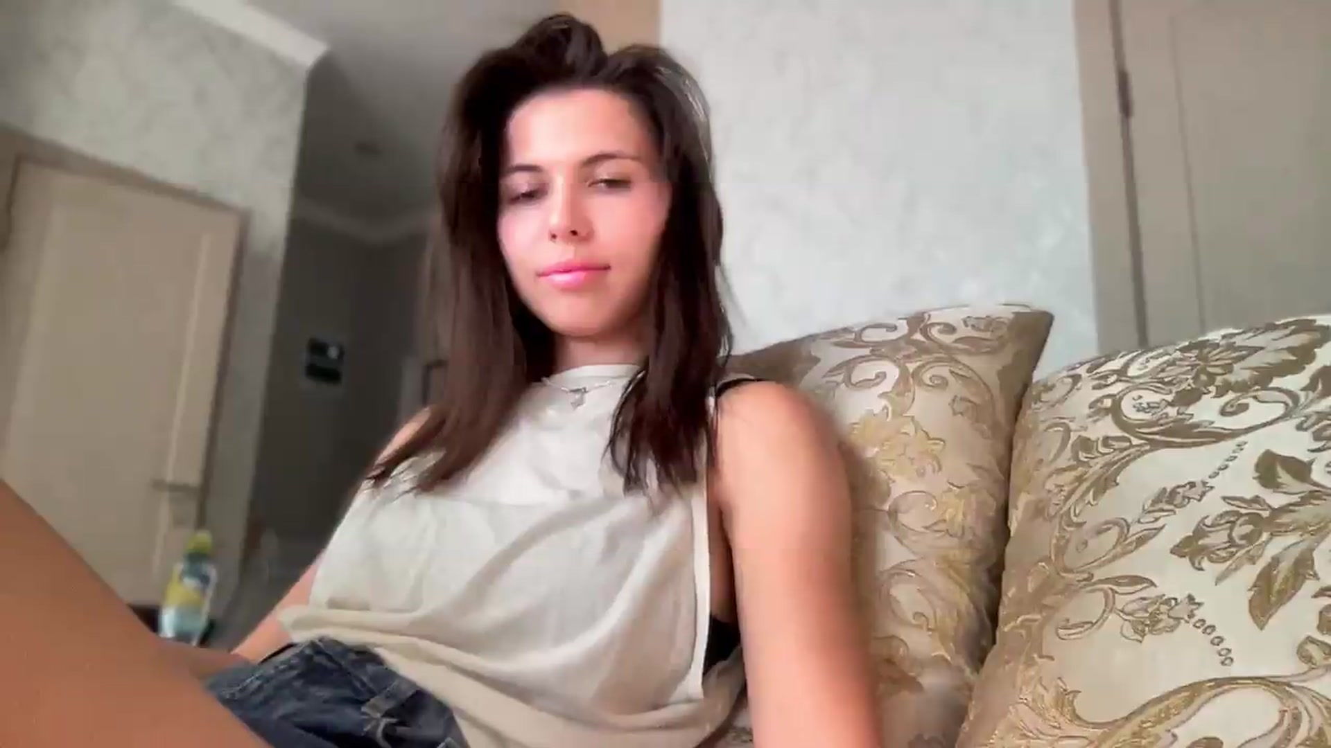 Gallery image thumbnail from YourrrAngell's myfreecams stream on, 07/02/2026, 12:09 image 4 of 20