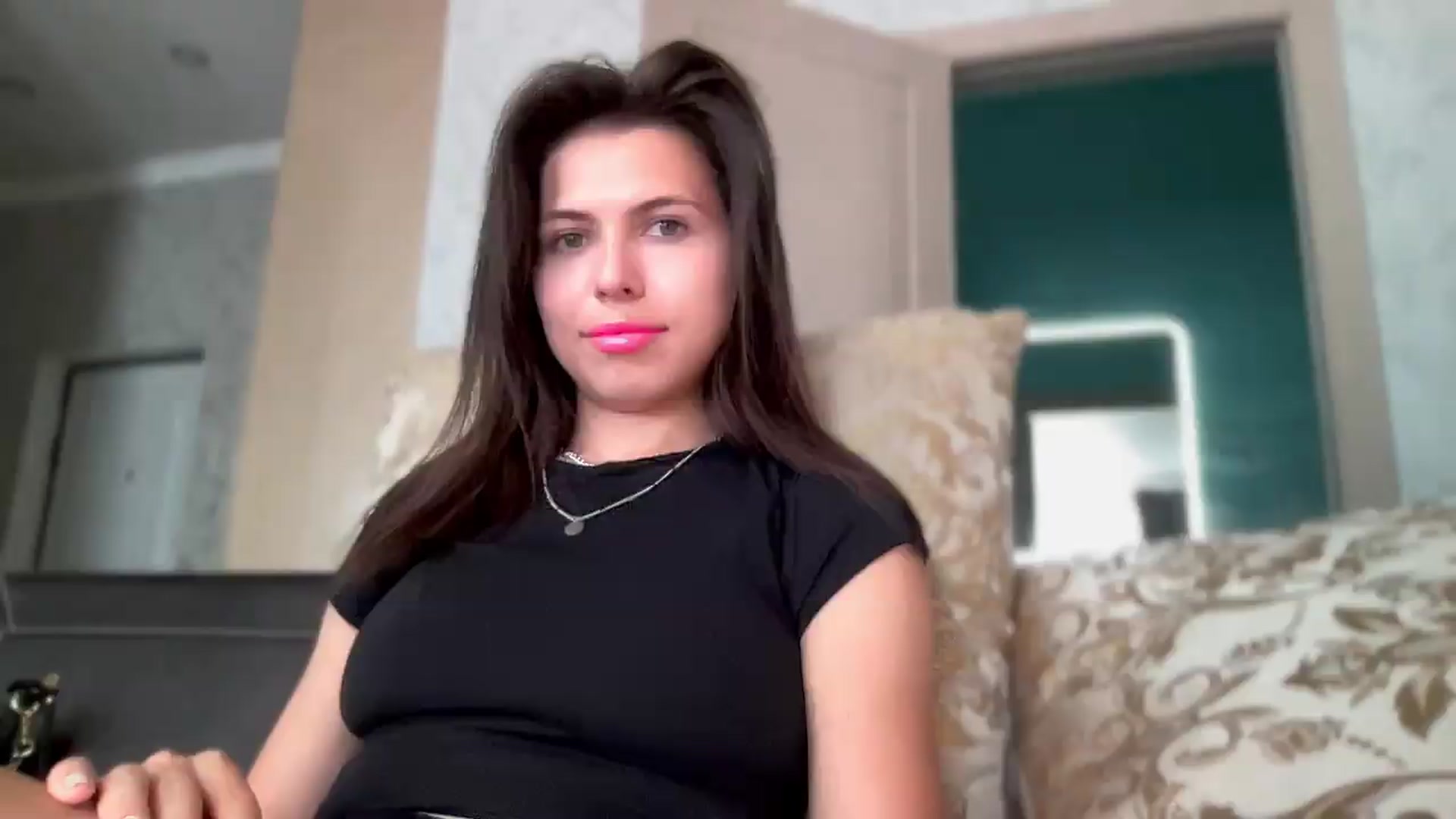 Gallery image thumbnail from YourrrAngell's myfreecams stream on, 07/10/2026, 11:02 image 18 of 20