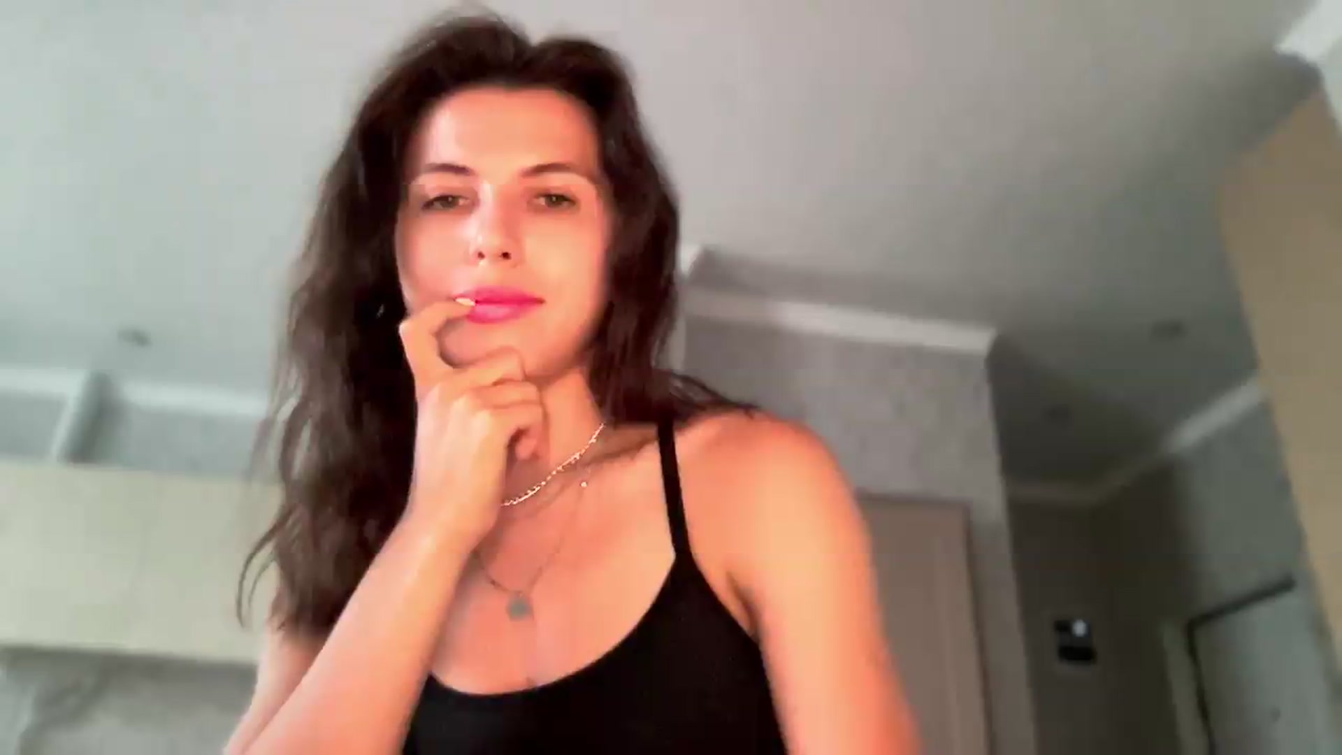 Gallery image thumbnail from YourrrAngell's myfreecams stream on, 07/11/2026, 14:07 image 15 of 20