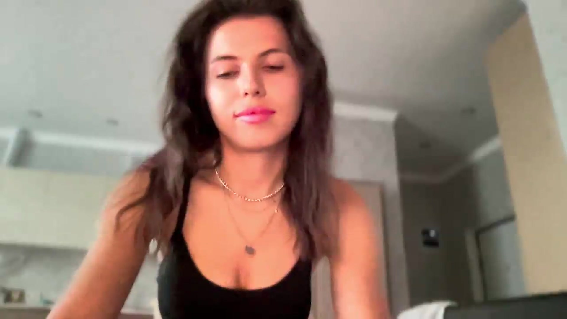 Gallery image thumbnail from YourrrAngell's myfreecams stream on, 07/11/2026, 14:07 image 7 of 20