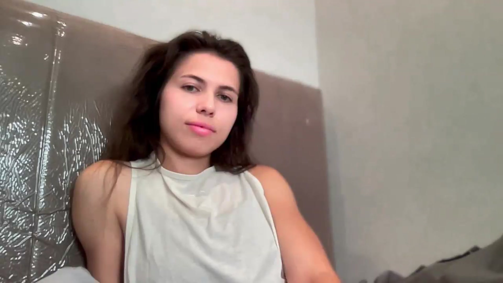 Gallery image thumbnail from YourrrAngell's myfreecams stream on, 07/14/2026, 11:08 image 16 of 20