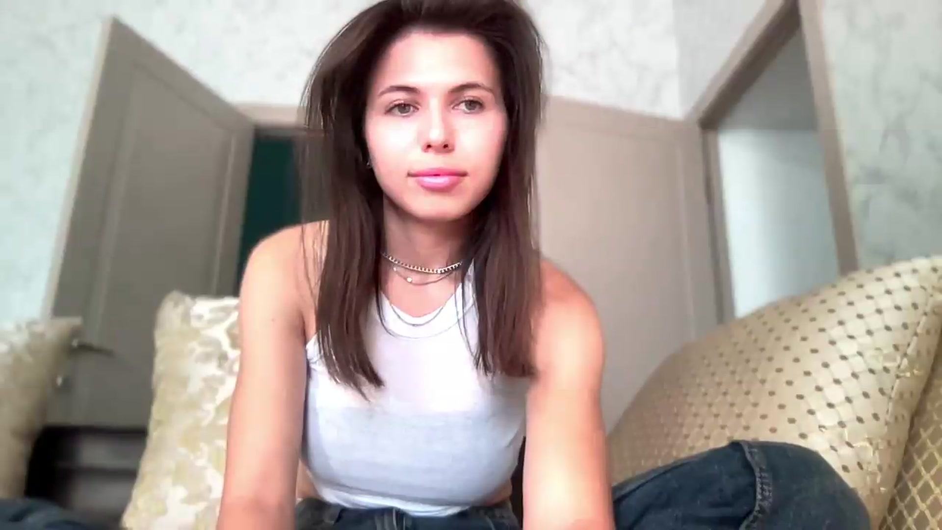 Gallery image thumbnail from YourrrAngell's myfreecams stream on, 07/18/2026, 12:40 image 12 of 20