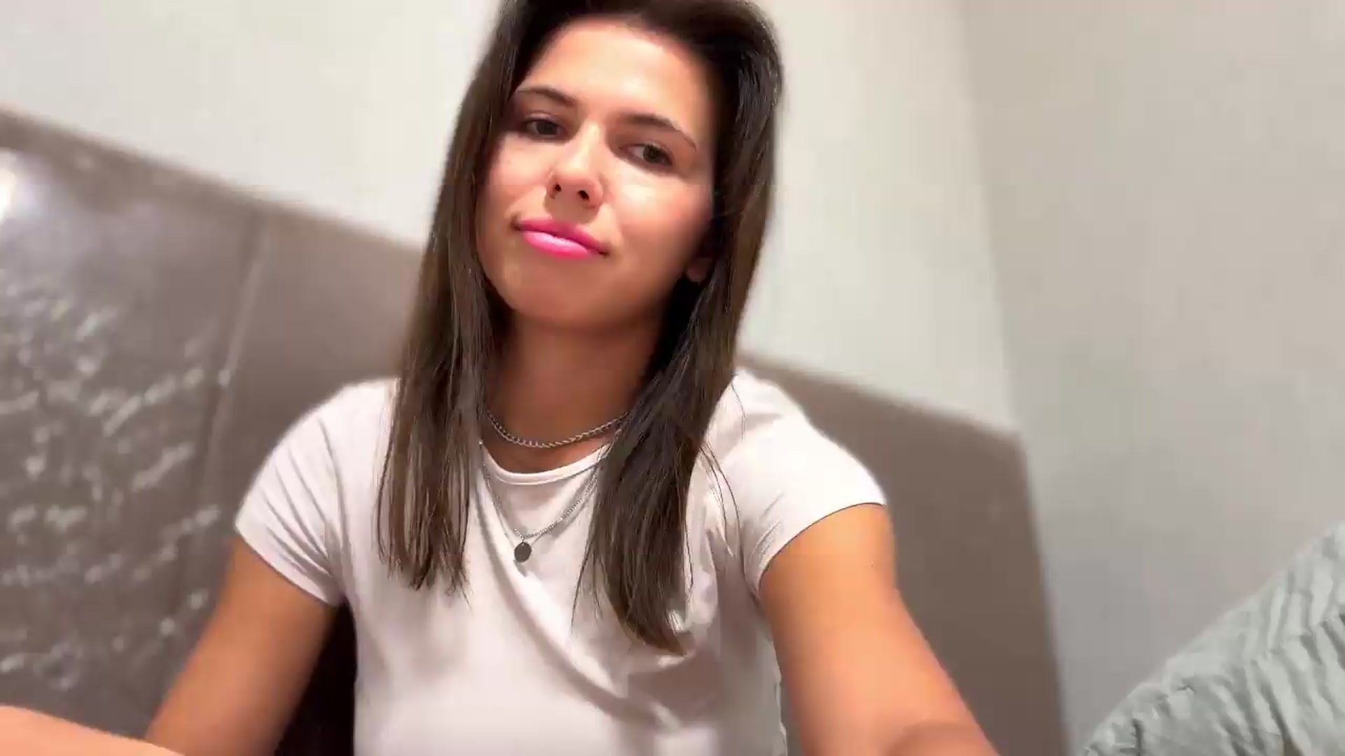 Gallery image thumbnail from YourrrAngell's myfreecams stream on, 07/26/2026, 19:22 image 10 of 20