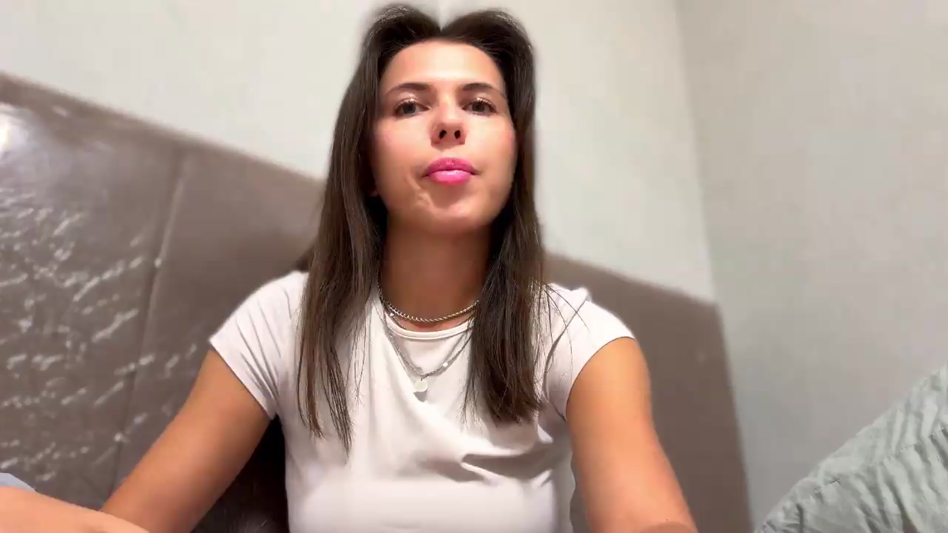 Gallery image thumbnail from YourrrAngell's myfreecams stream on, 07/26/2026, 19:22 image 9 of 20
