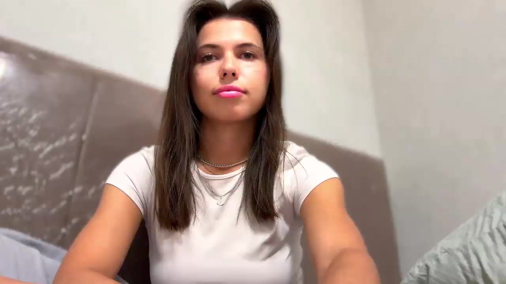 Gallery image thumbnail from YourrrAngell's myfreecams stream on, 07/26/2026, 19:22 image 7 of 20