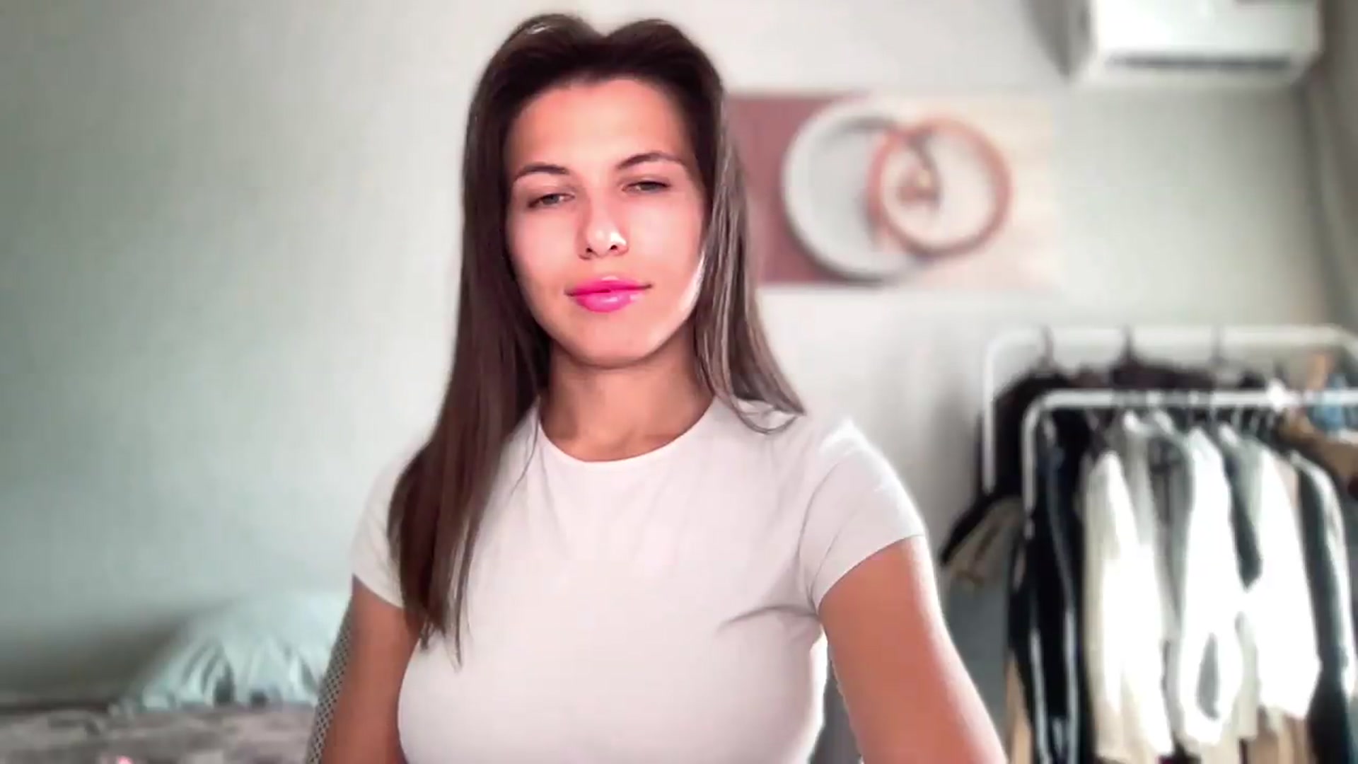Gallery image thumbnail from YourrrAngell's myfreecams stream on, 08/08/2026, 12:49 image 12 of 20