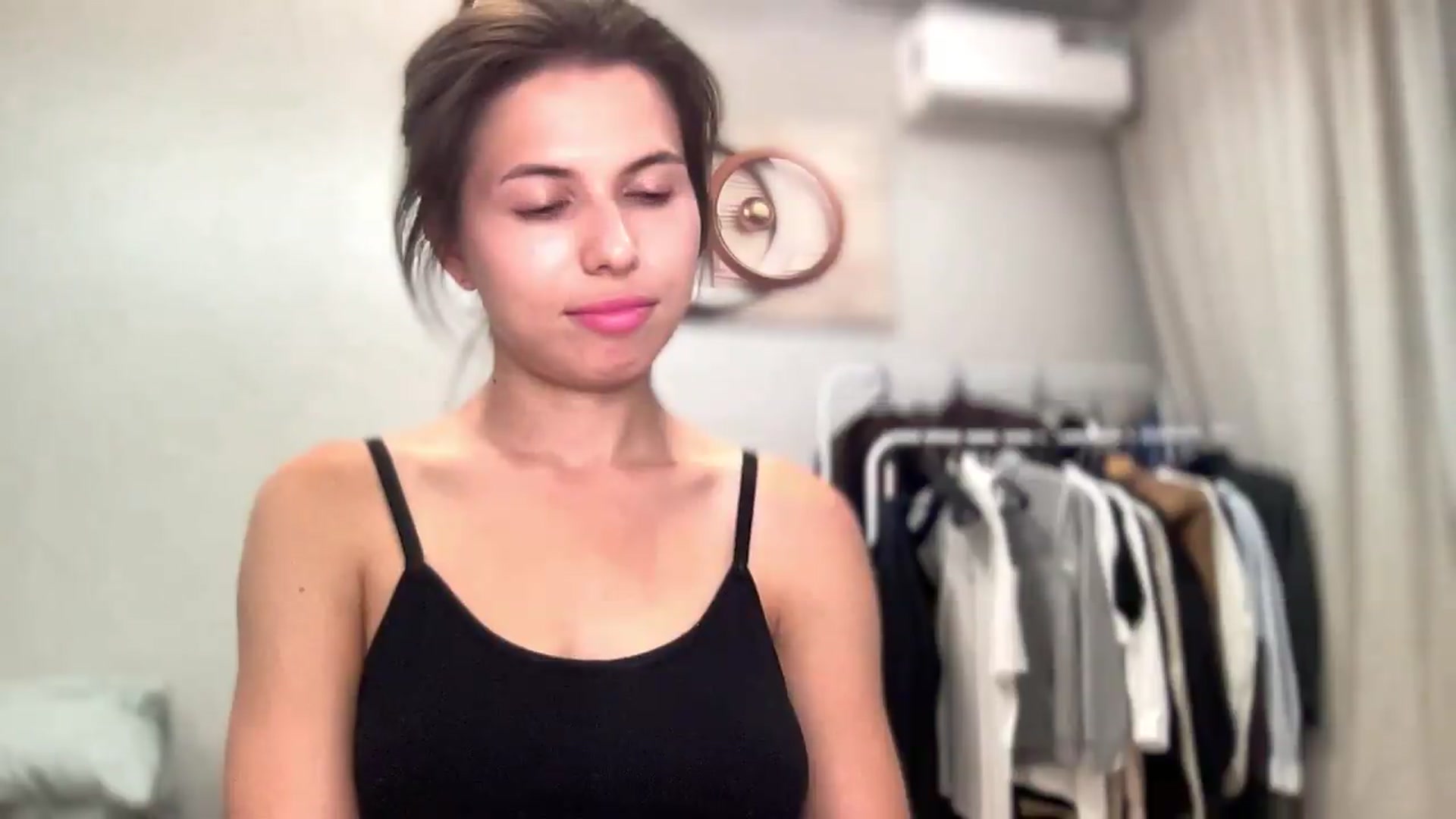 Gallery image thumbnail from YourrrAngell's myfreecams stream on, 08/08/2026, 20:47 image 19 of 20