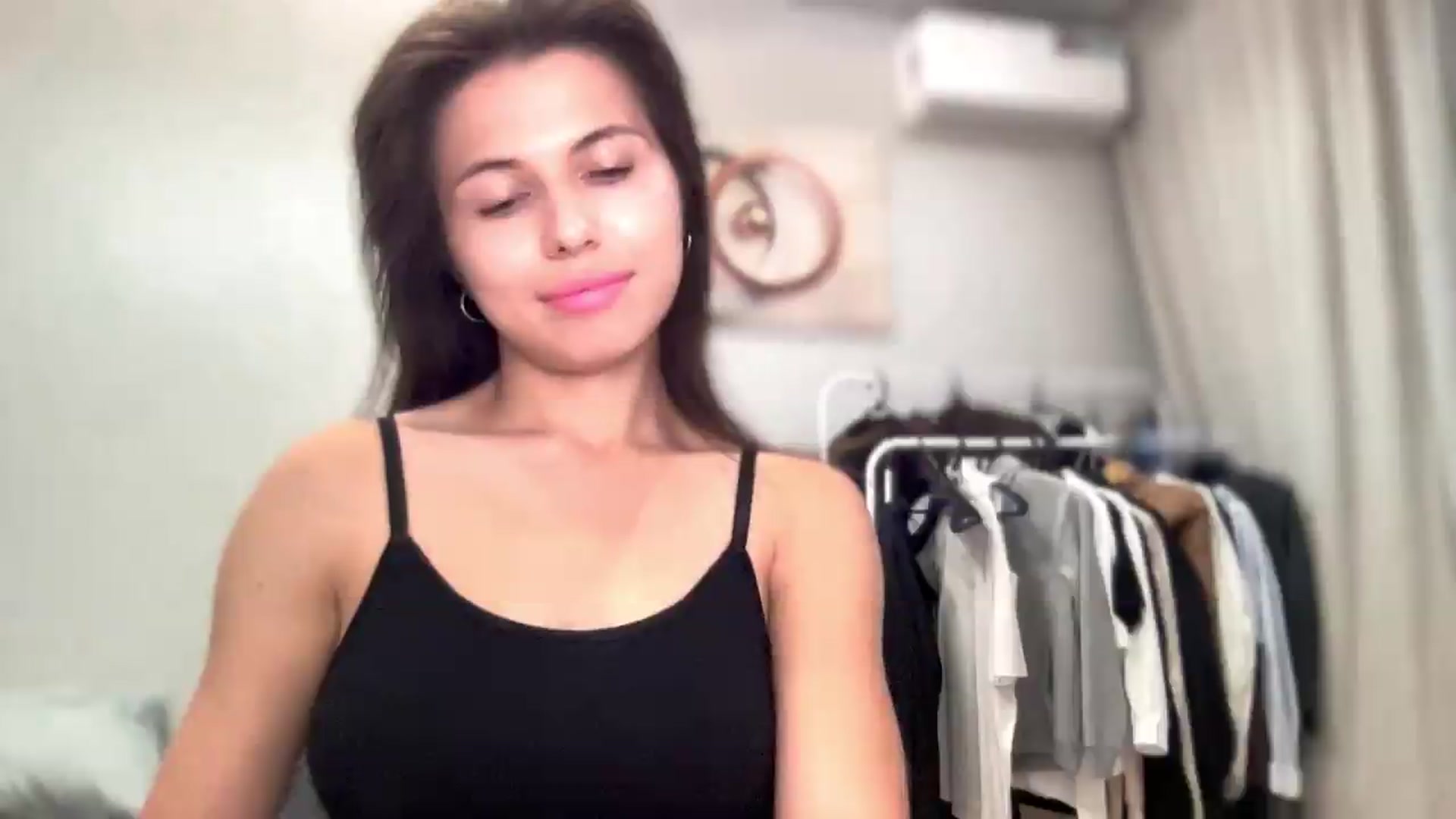 Gallery image thumbnail from YourrrAngell's myfreecams stream on, 08/08/2026, 20:47 image 11 of 20