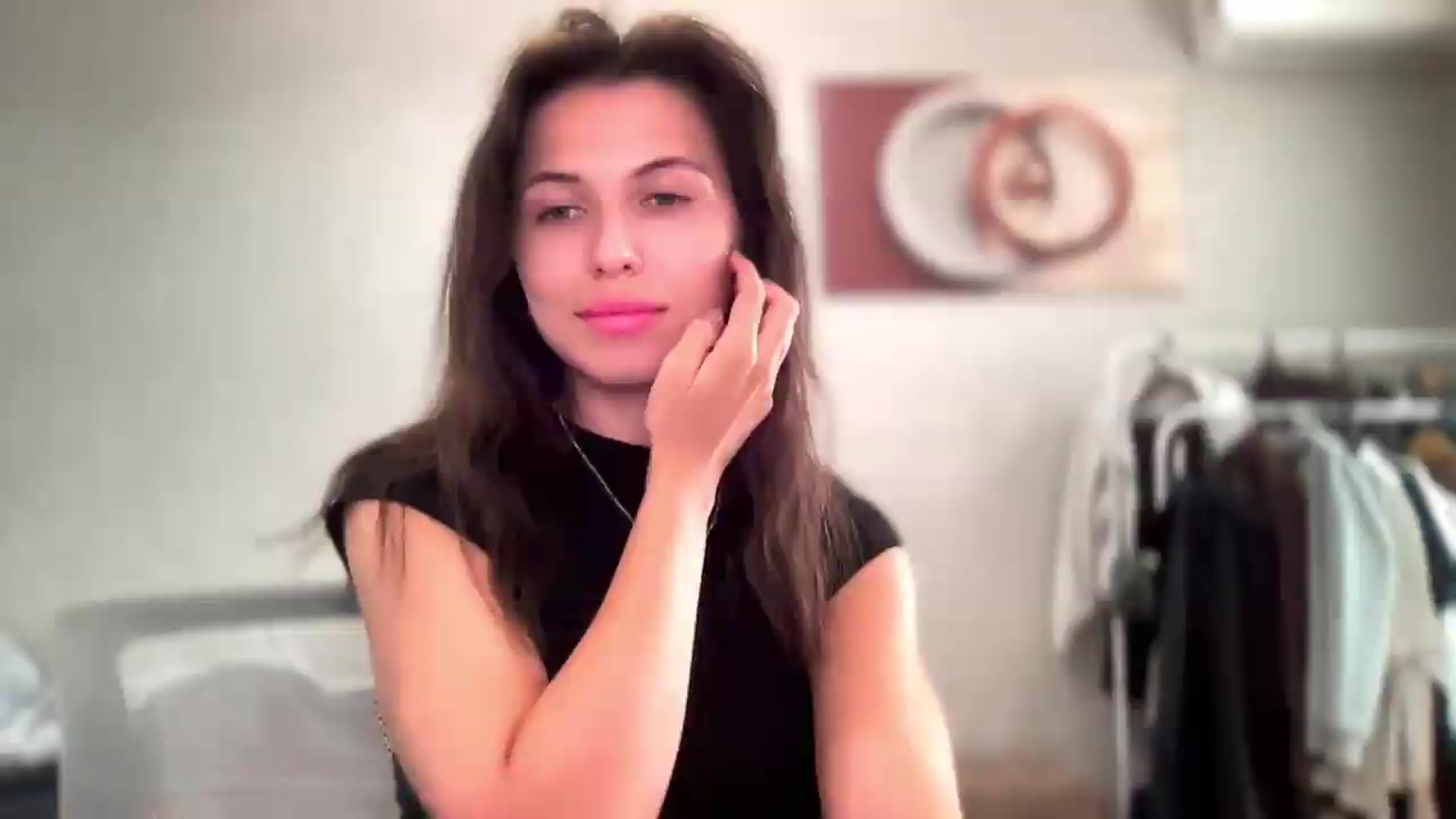 Gallery image thumbnail from YourrrAngell's myfreecams stream on, 08/16/2026, 15:21 image 6 of 20