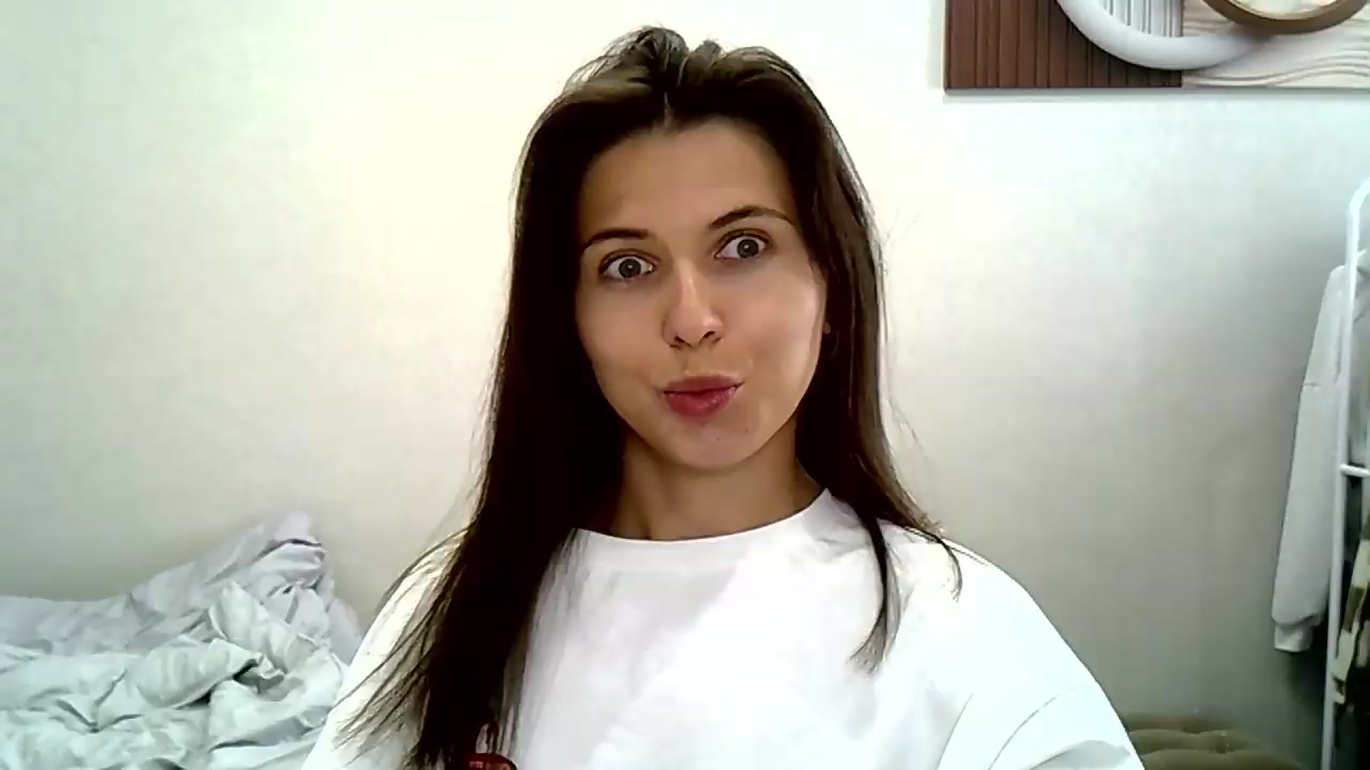Gallery image thumbnail from YourrrAngell's myfreecams stream on, 08/22/2026, 15:56 image 1 of 20