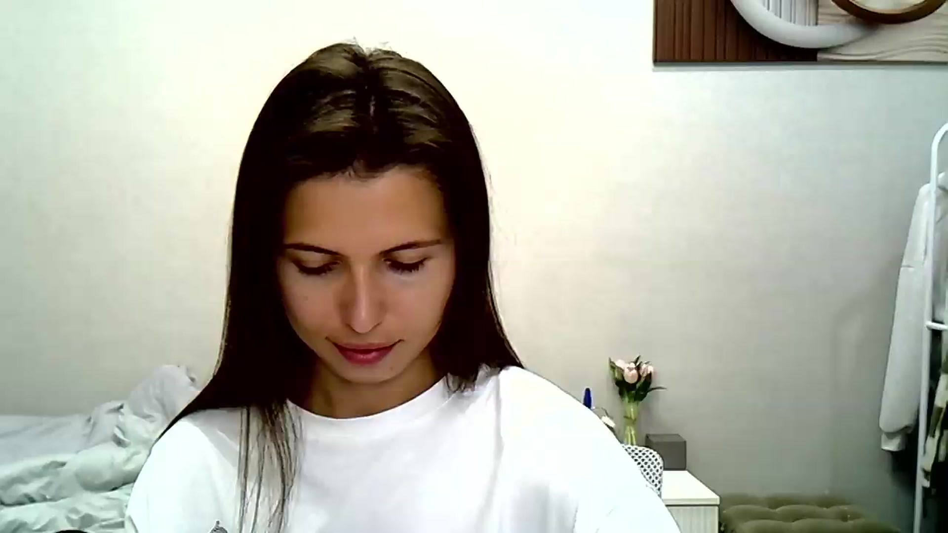 Gallery image thumbnail from YourrrAngell's myfreecams stream on, 08/22/2026, 17:01 image 18 of 20