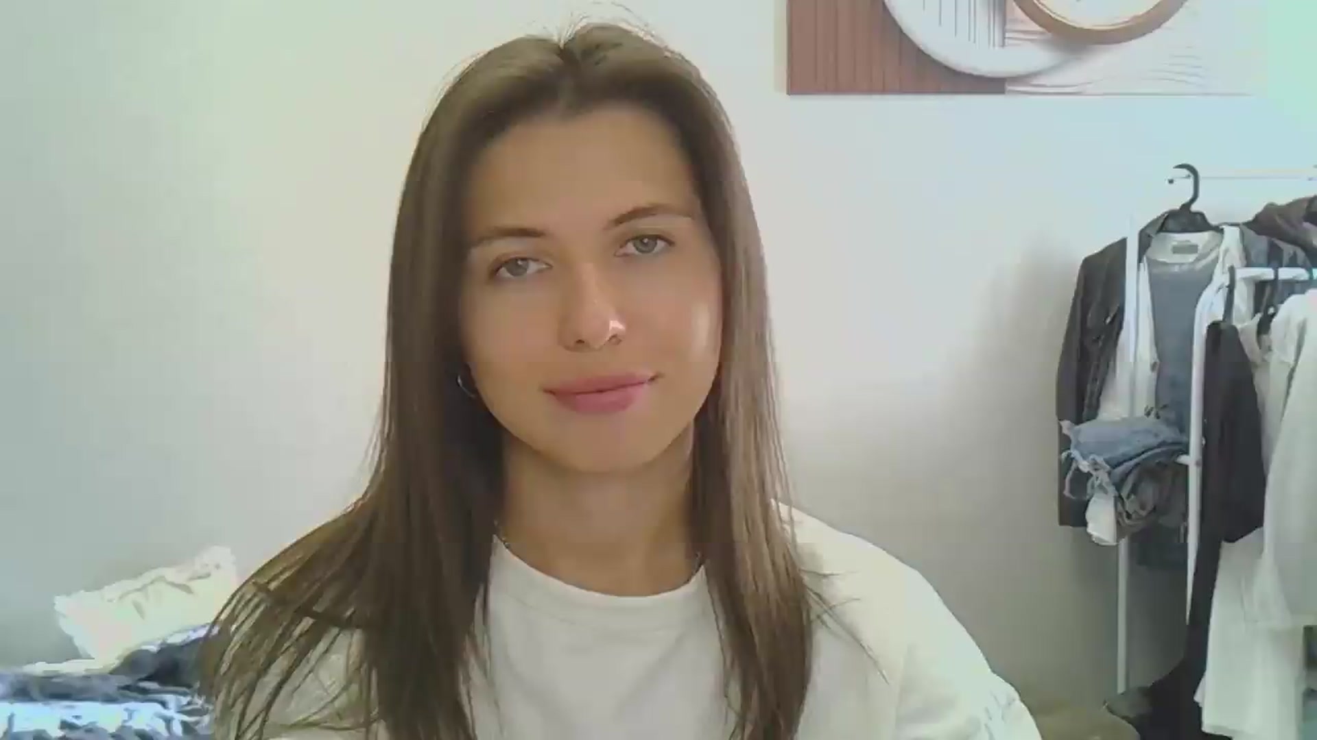 Gallery image thumbnail from YourrrAngell's myfreecams stream on, 08/29/2026, 13:36 image 16 of 20