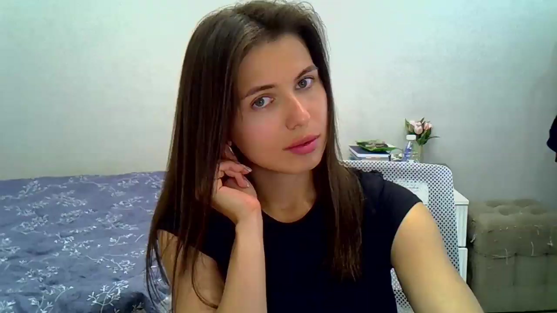 Gallery image thumbnail from YourrrAngell's myfreecams stream on, 08/31/2026, 14:08 image 6 of 20
