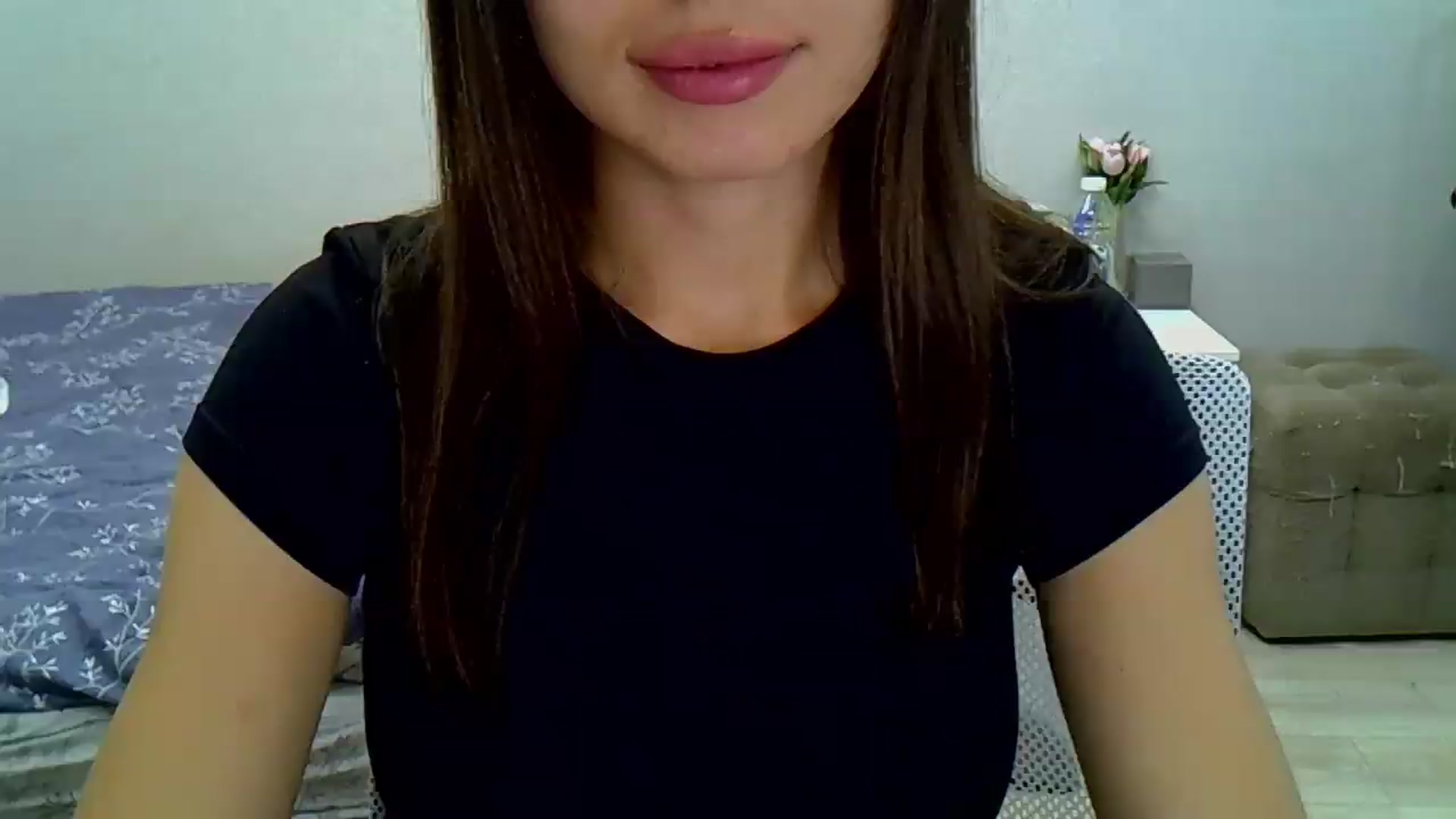 Gallery image thumbnail from YourrrAngell's myfreecams stream on, 08/31/2026, 14:39 image 12 of 20