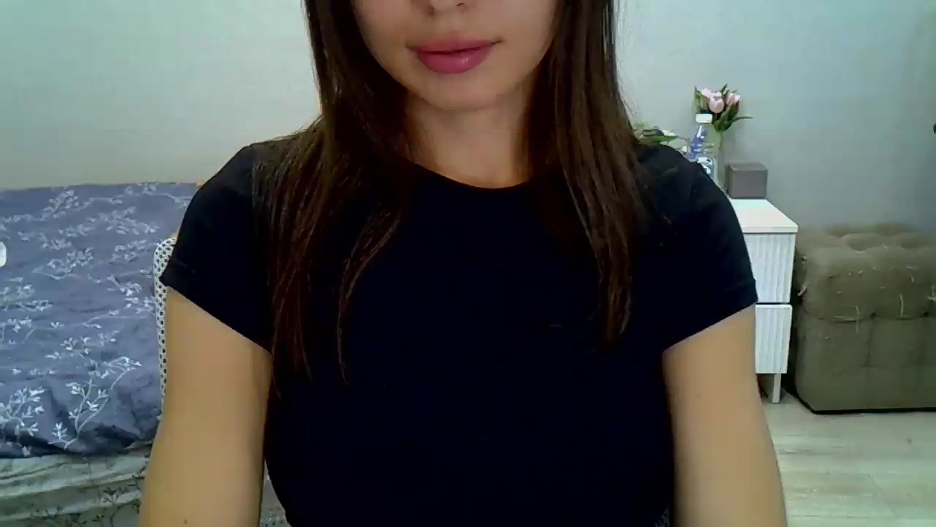 Gallery image thumbnail from YourrrAngell's myfreecams stream on, 08/31/2026, 14:39 image 6 of 20