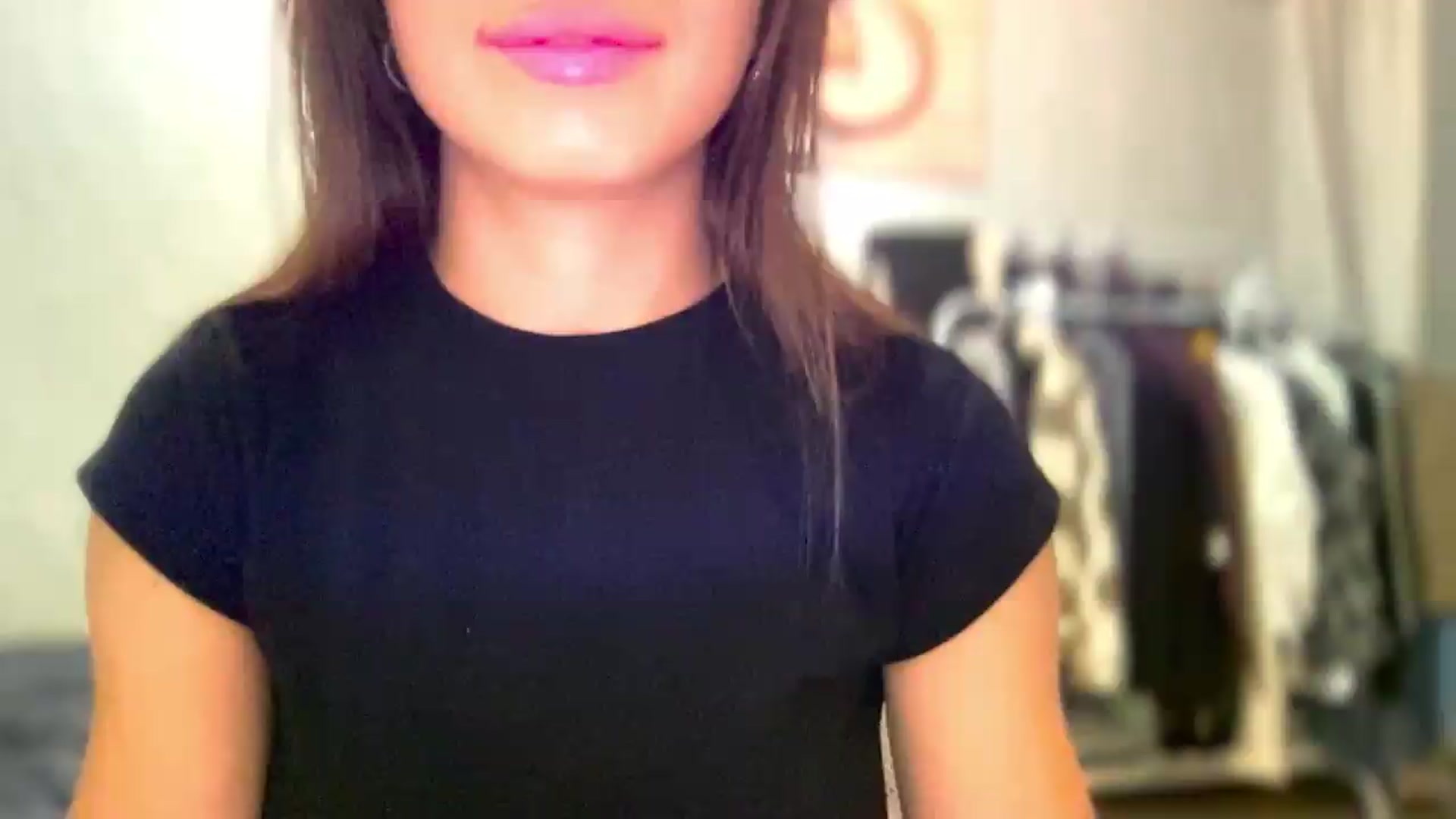 Gallery image thumbnail from YourrrAngell's myfreecams stream on, 09/07/2026, 20:55 image 14 of 20