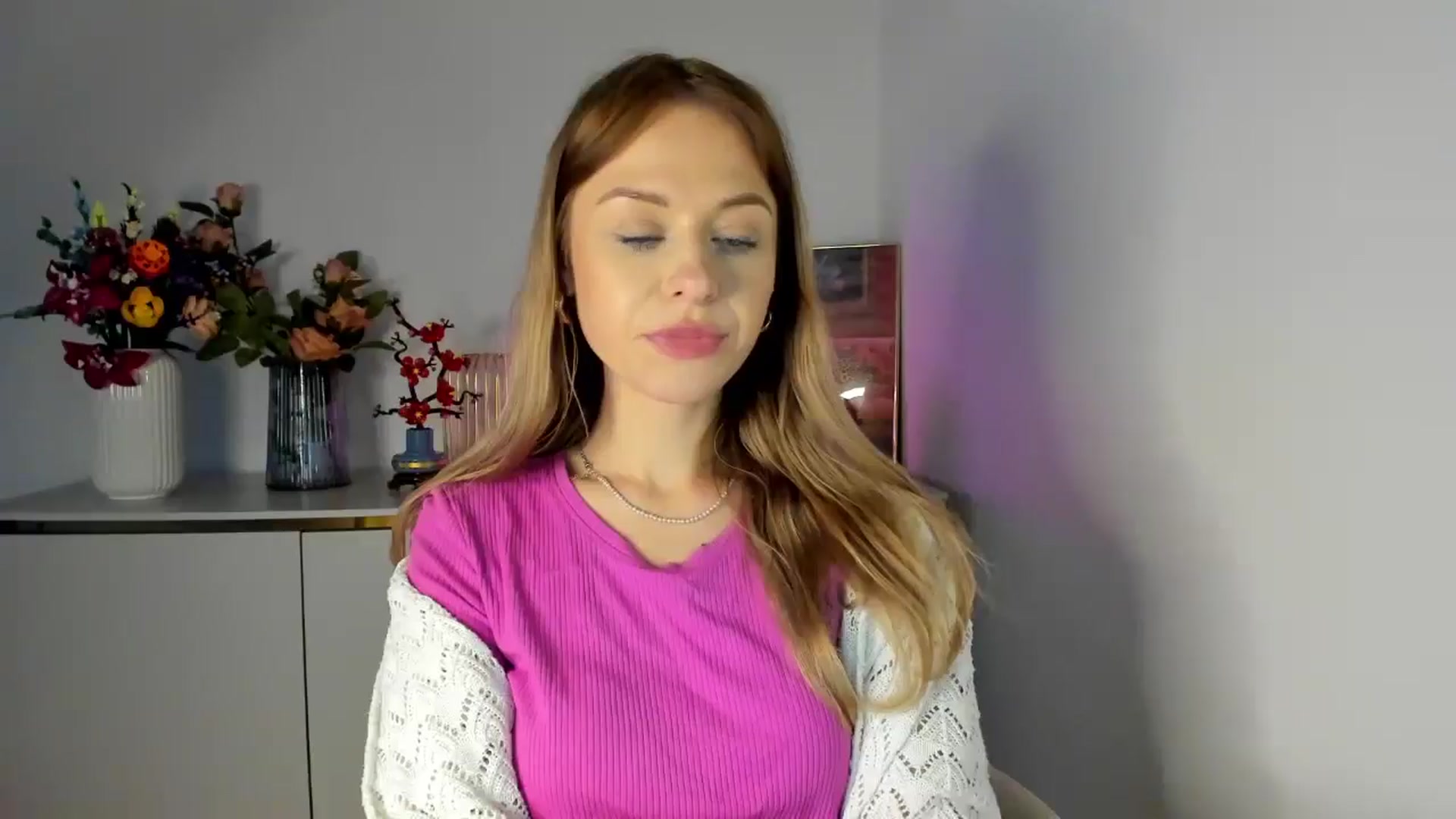 Gallery image thumbnail from YoursCindy's myfreecams stream on, 03/26/2026, 13:01 image 4 of 20