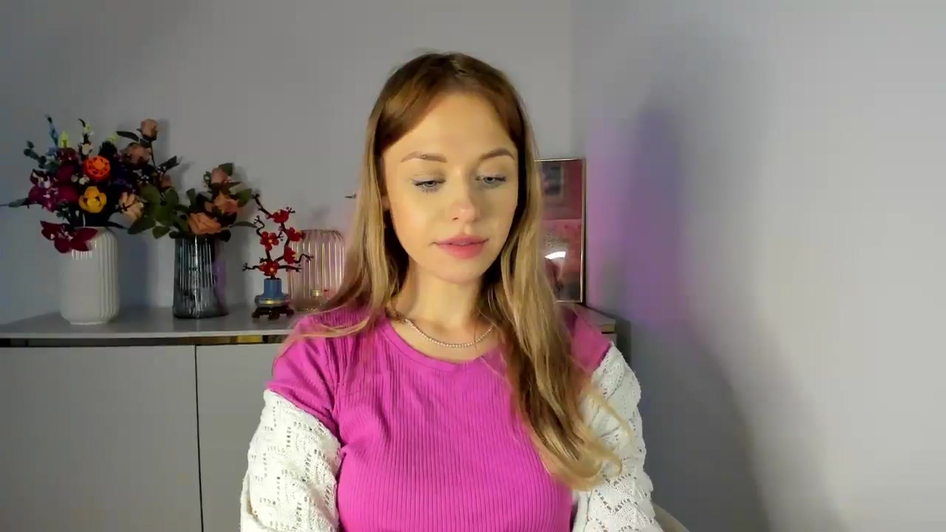 Gallery image thumbnail from YoursCindy's myfreecams stream on, 03/26/2026, 13:01 image 11 of 20