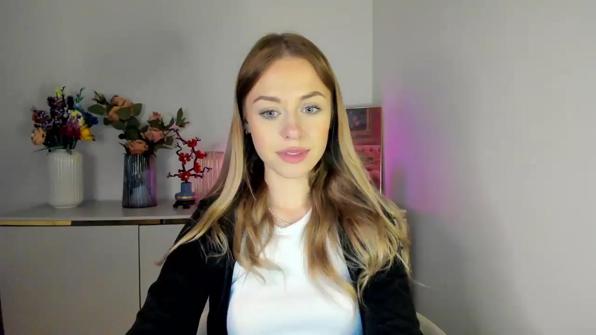 Gallery image thumbnail from YoursCindy's myfreecams stream on, 04/08/2026, 11:34 image 17 of 20