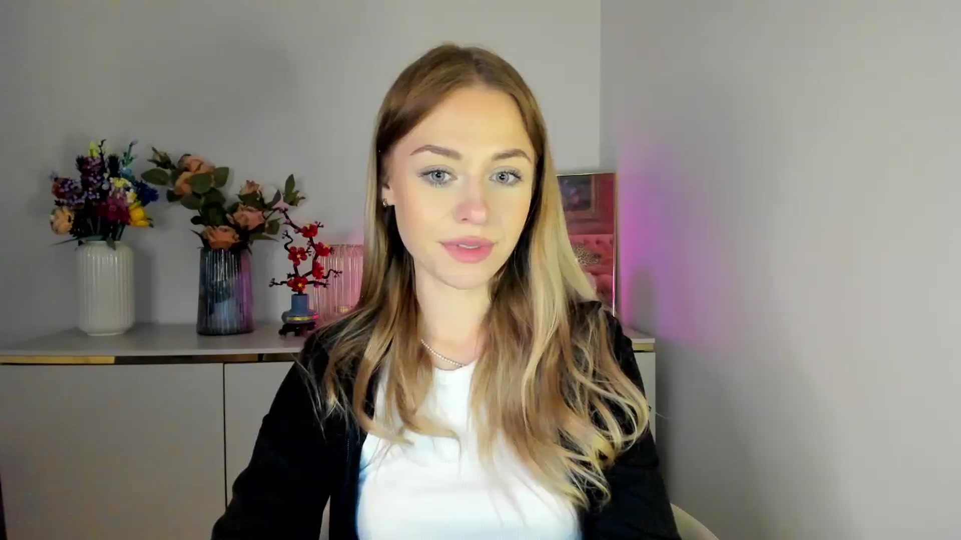 Gallery image thumbnail from YoursCindy's myfreecams stream on, 04/08/2026, 11:34 image 15 of 20