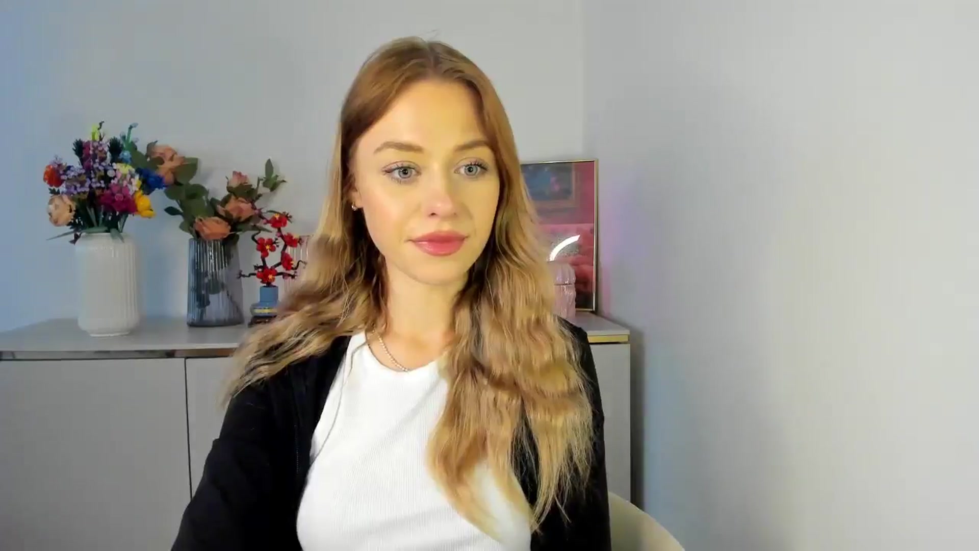 Gallery image thumbnail from YoursCindy's myfreecams stream on, 04/13/2026, 10:06 image 7 of 20