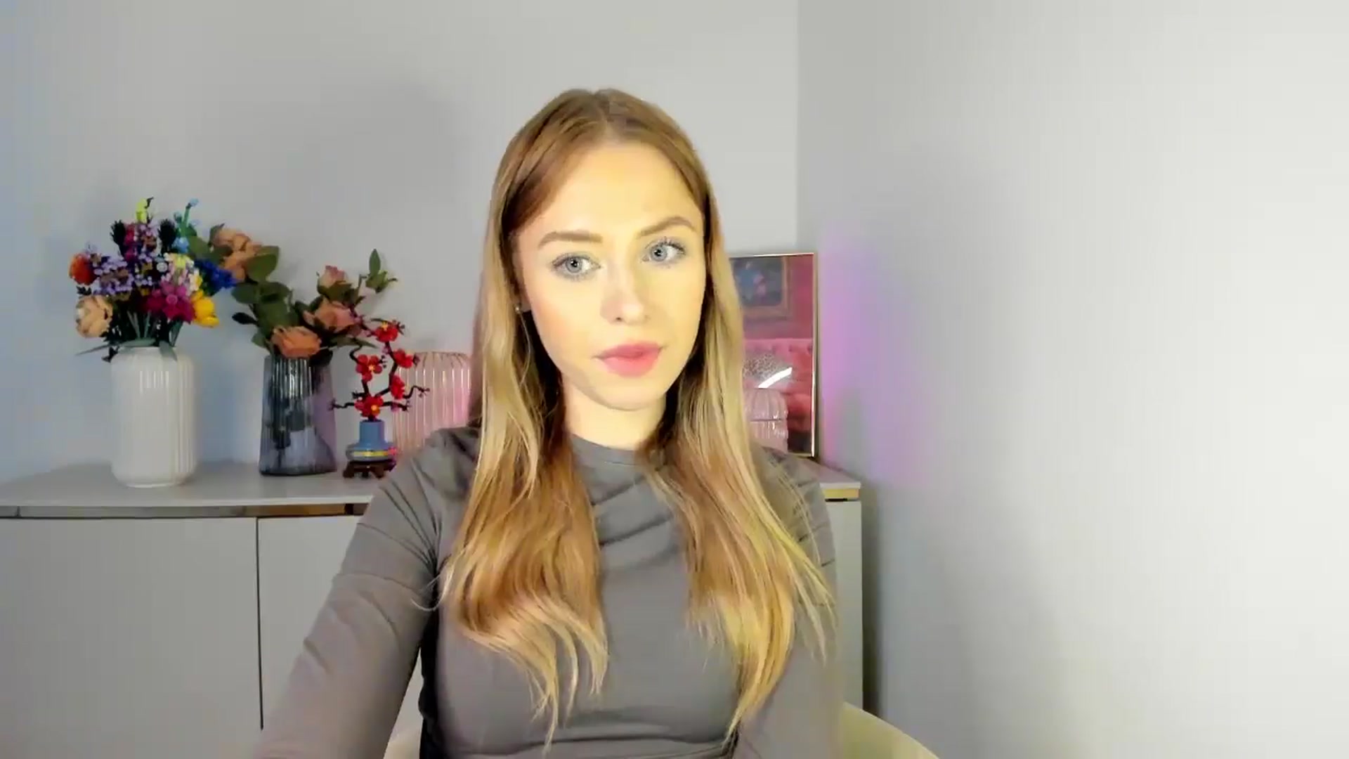 Gallery image thumbnail from YoursCindy's myfreecams stream on, 04/14/2026, 11:01 image 11 of 20
