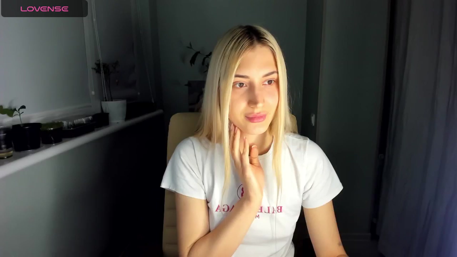 Gallery image thumbnail from Yours_Sonya's myfreecams stream on, 05/13/2024, 19:37 image 11 of 20