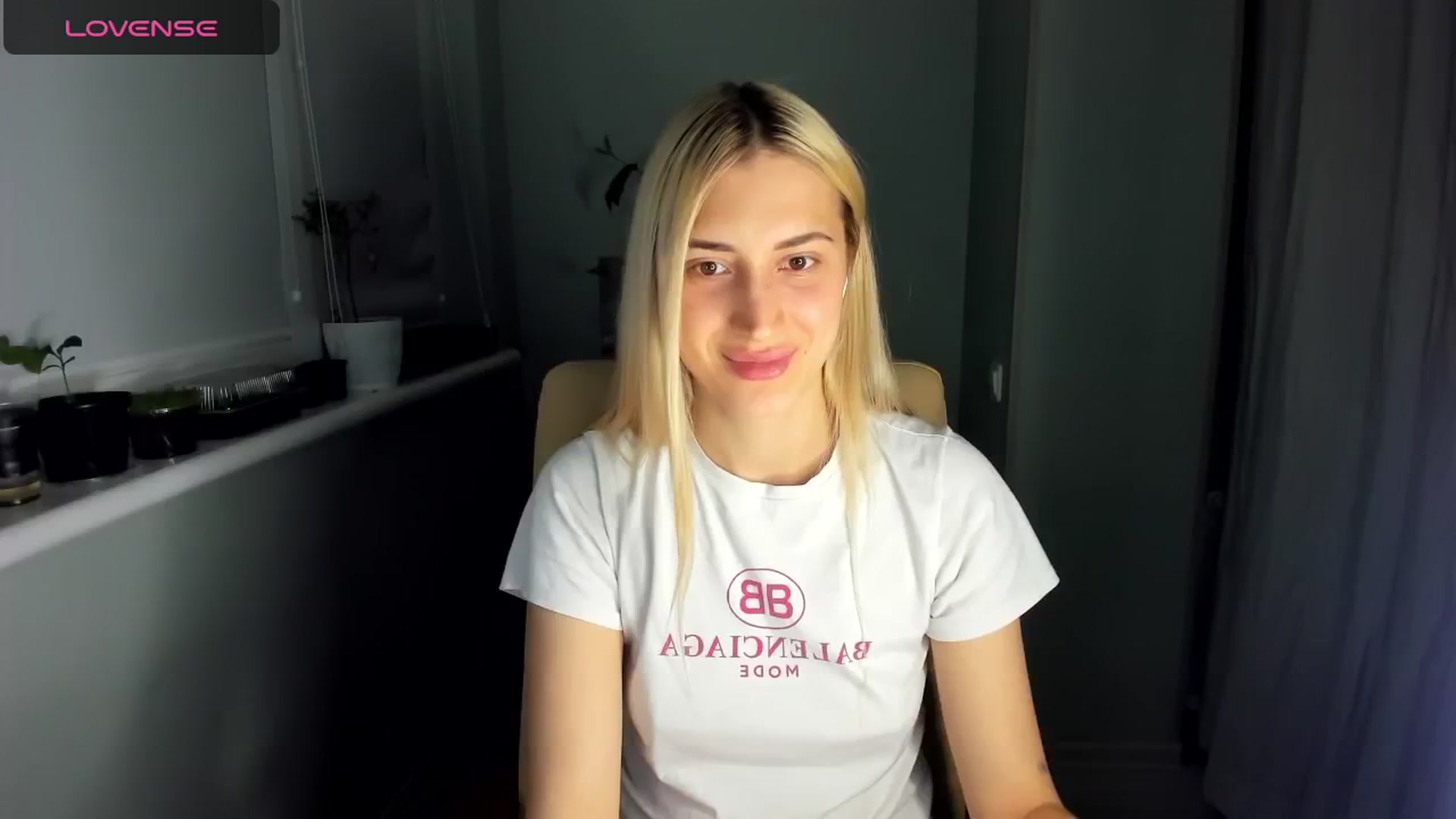 Gallery image thumbnail from Yours_Sonya's myfreecams stream on, 05/13/2024, 19:37 image 13 of 20