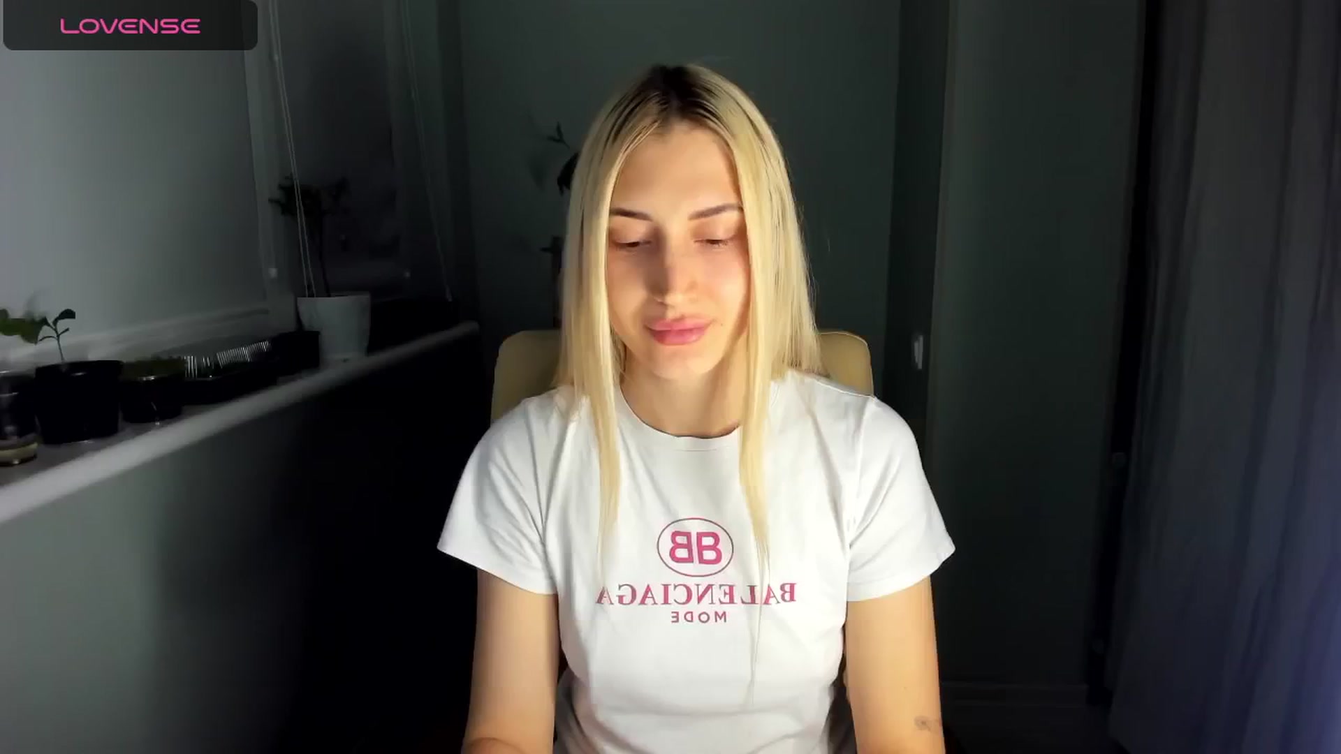 Gallery image thumbnail from Yours_Sonya's myfreecams stream on, 05/13/2024, 19:37 image 4 of 20