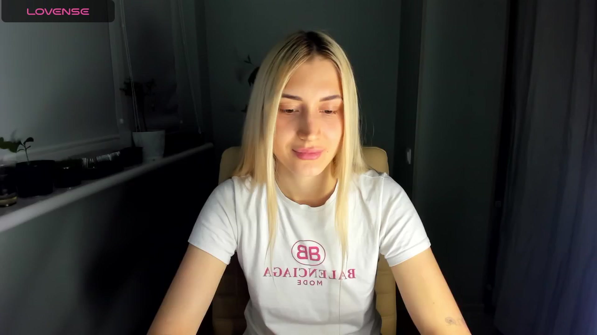 Gallery image thumbnail from Yours_Sonya's myfreecams stream on, 05/13/2024, 19:37 image 10 of 20