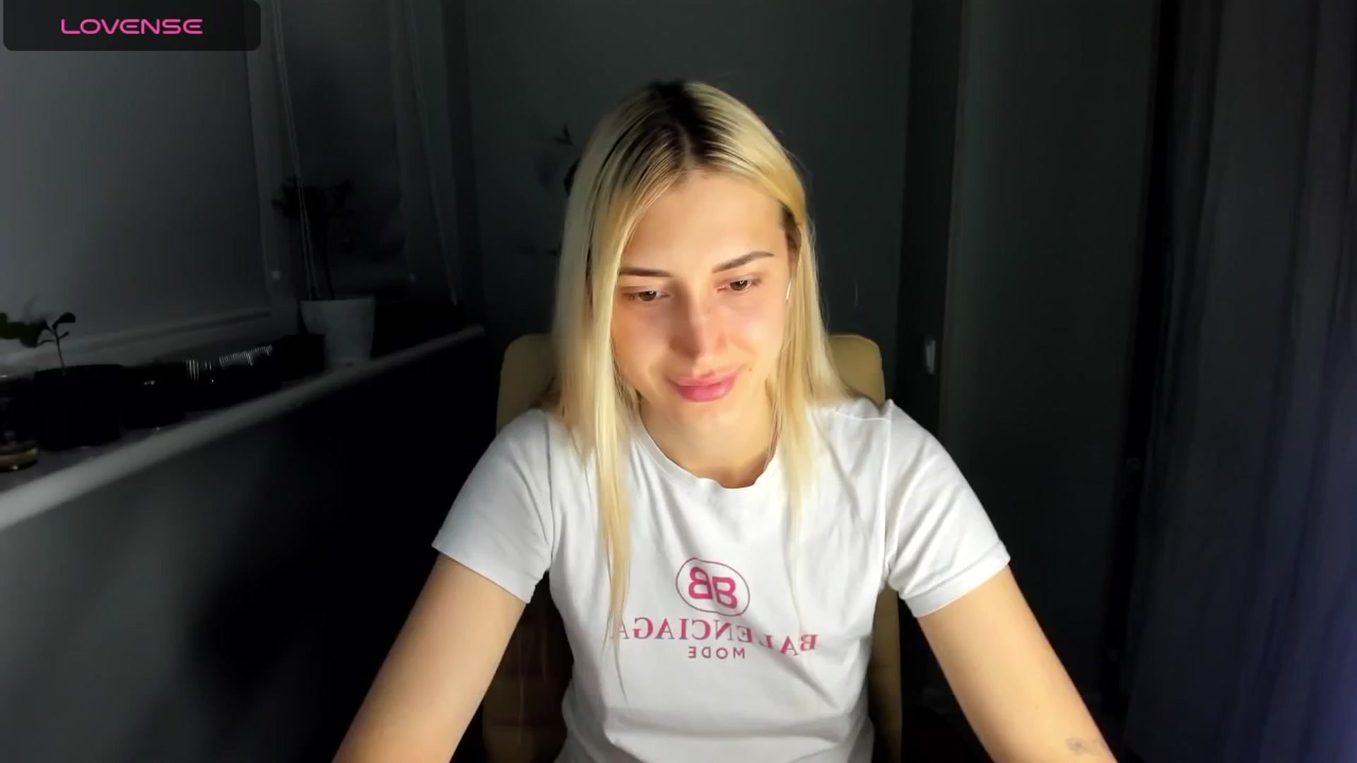 Gallery image thumbnail from Yours_Sonya's myfreecams stream on, 05/13/2024, 19:37 image 15 of 20