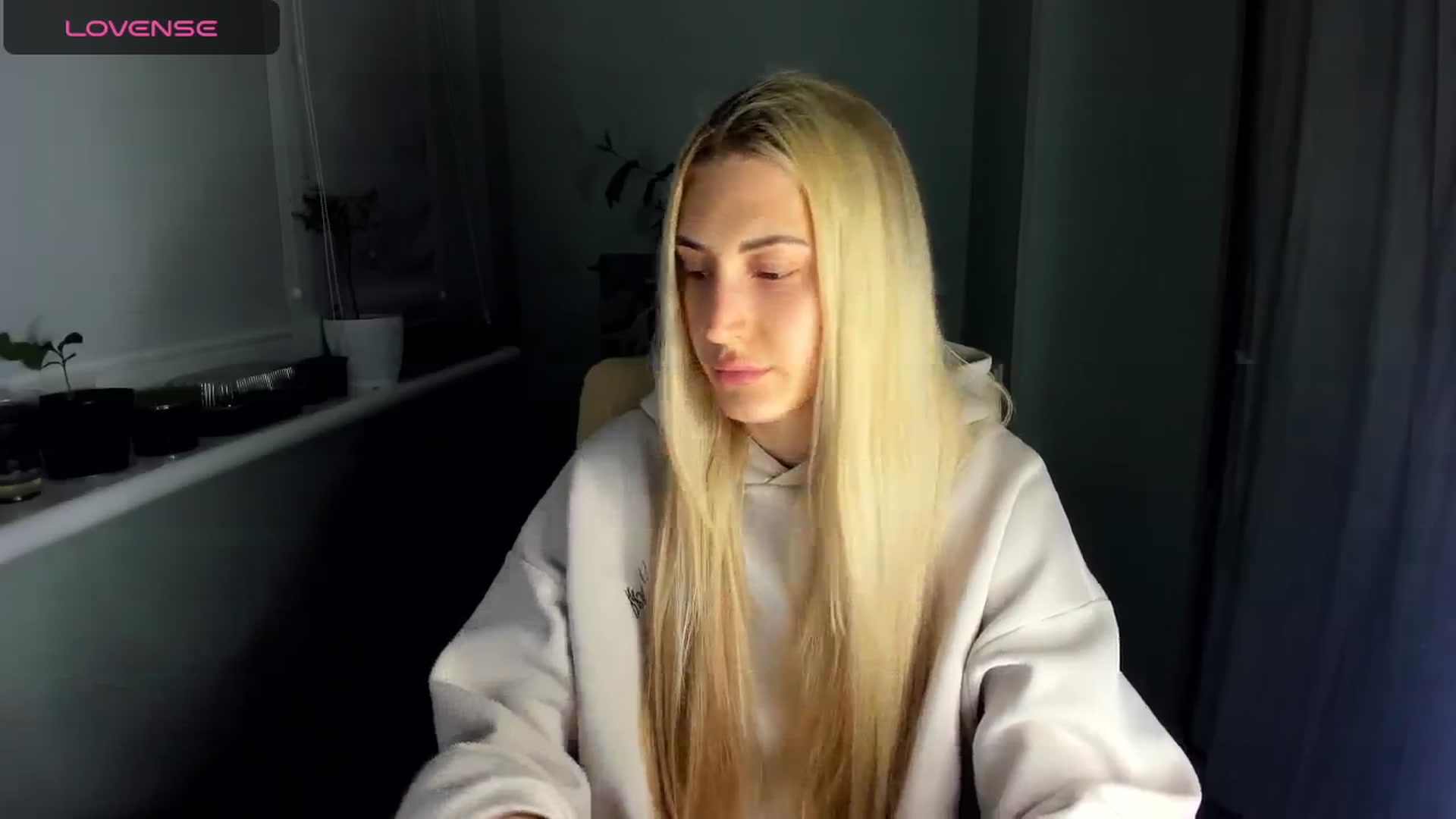 Gallery image thumbnail from Yours_Sonya's myfreecams stream on, 05/13/2024, 21:14 image 7 of 20