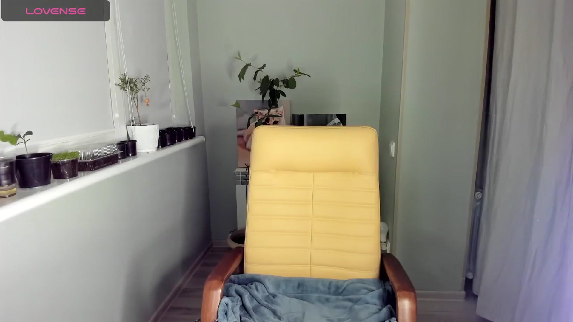 Gallery image thumbnail from Yours_Sonya's myfreecams stream on, 05/13/2024, 21:14 image 2 of 20