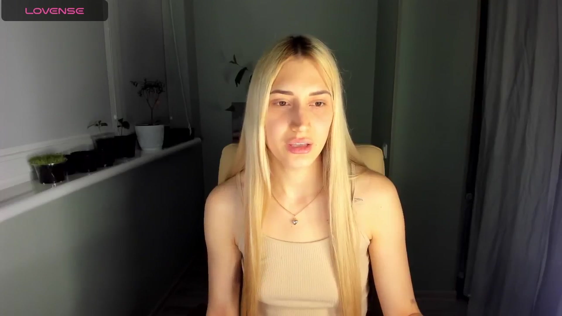 Gallery image thumbnail from Yours_Sonya's myfreecams stream on, 05/15/2024, 21:05 image 13 of 20