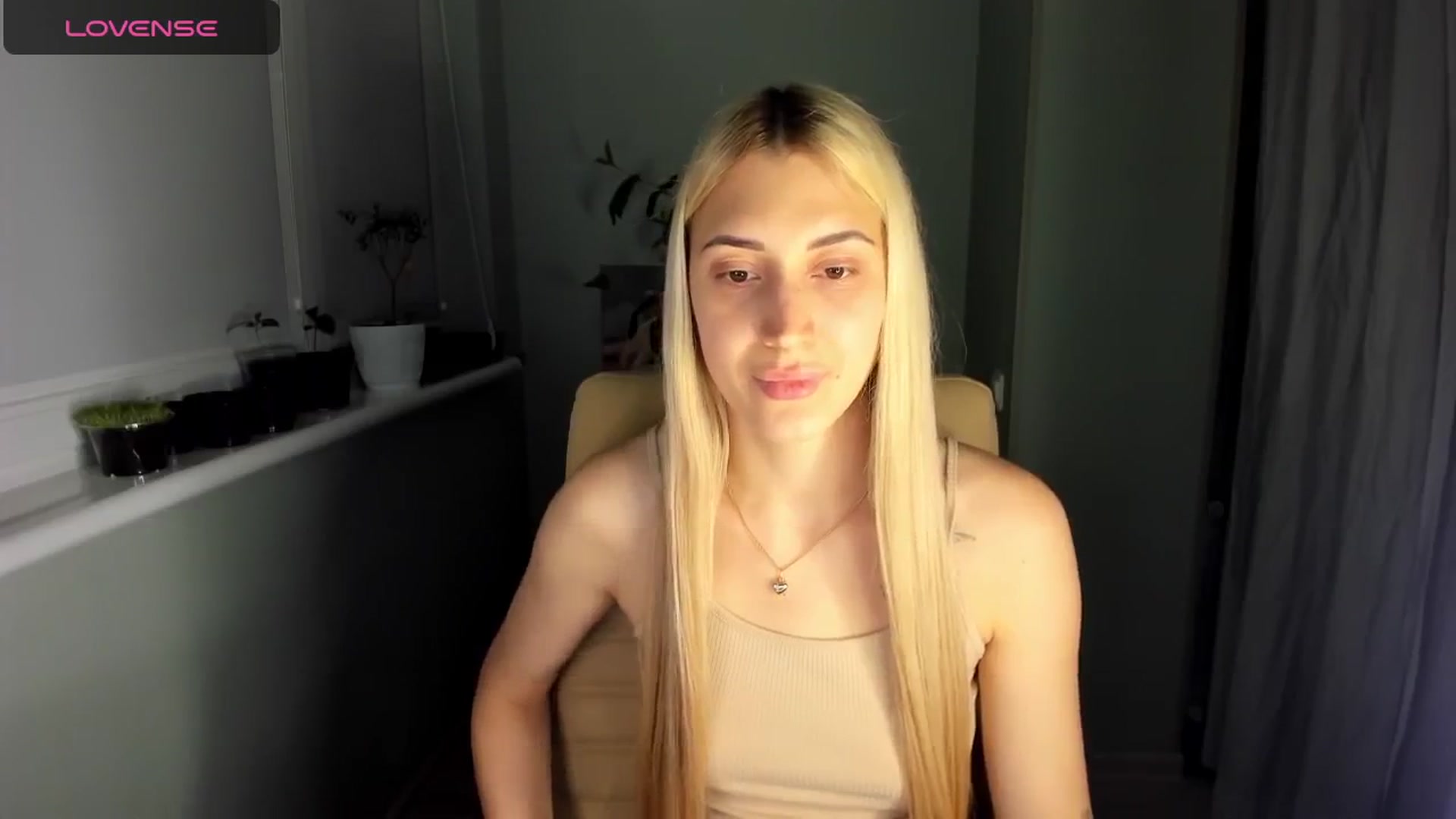Gallery image thumbnail from Yours_Sonya's myfreecams stream on, 05/15/2024, 21:05 image 5 of 20
