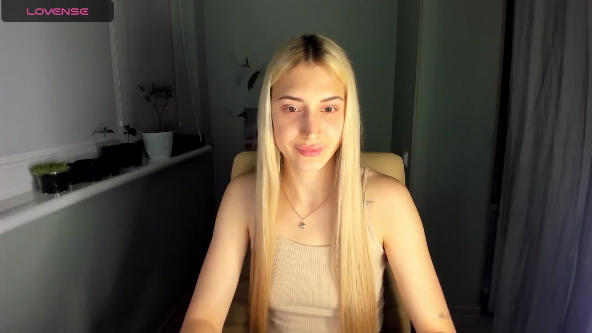 Gallery image thumbnail from Yours_Sonya's myfreecams stream on, 05/15/2024, 21:05 image 6 of 20
