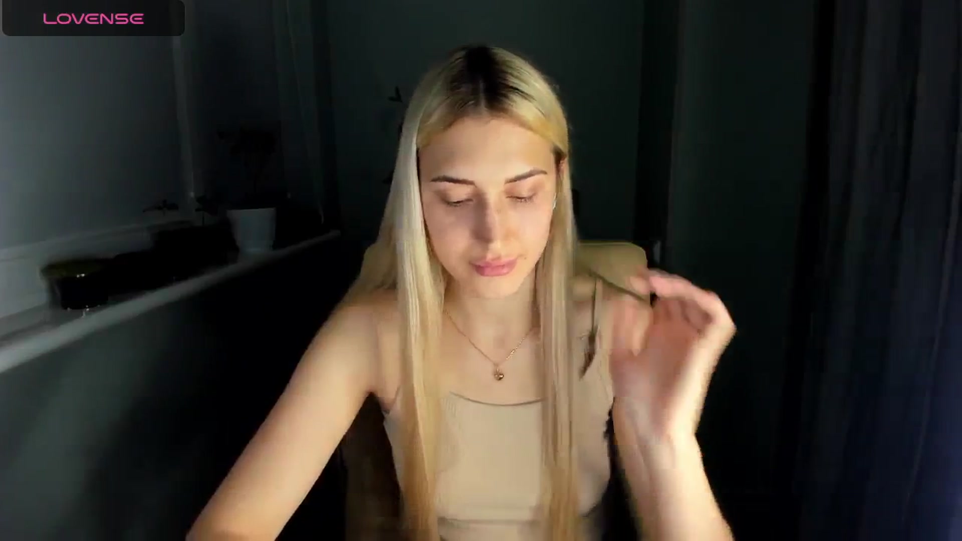 Gallery image thumbnail from Yours_Sonya's myfreecams stream on, 05/15/2024, 21:05 image 18 of 20