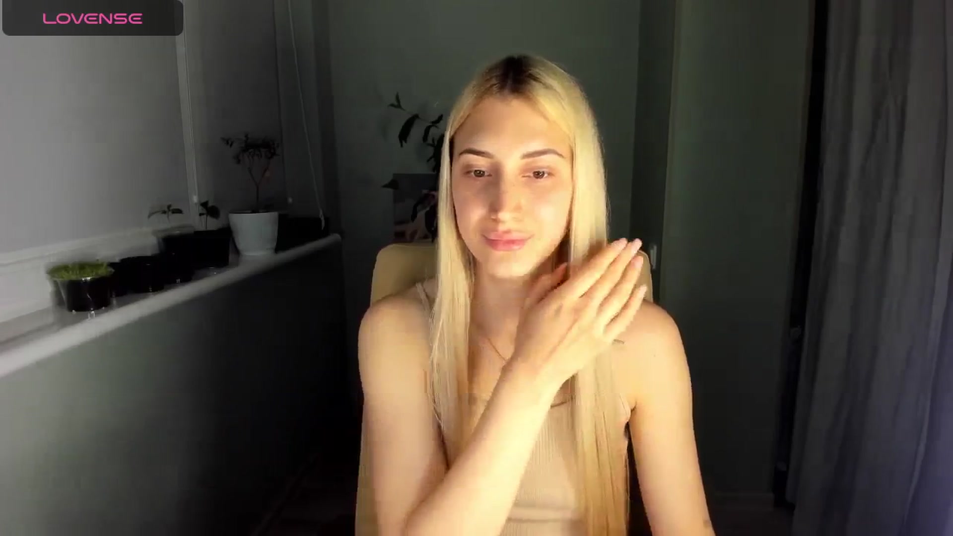 Gallery image thumbnail from Yours_Sonya's myfreecams stream on, 05/15/2024, 21:05 image 7 of 20