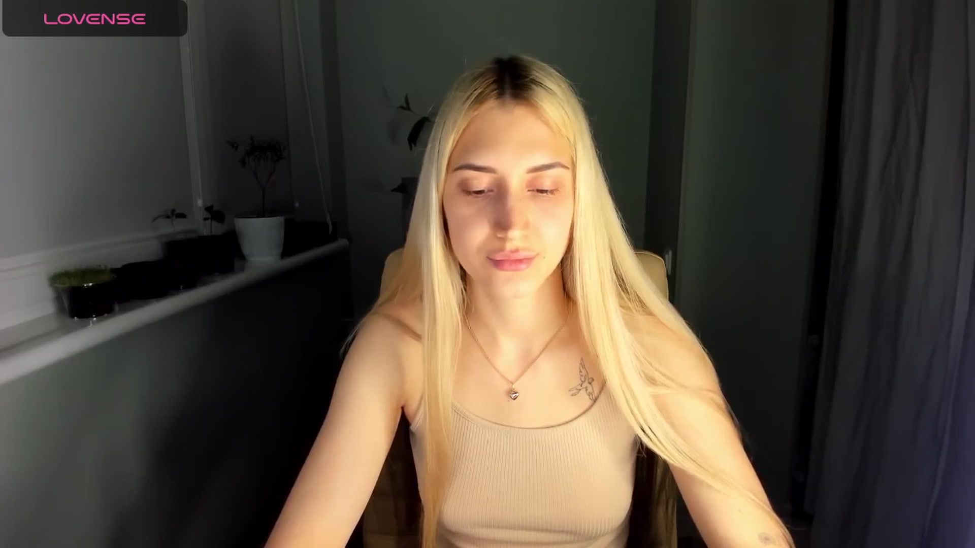 Gallery image thumbnail from Yours_Sonya's myfreecams stream on, 05/15/2024, 21:05 image 10 of 20
