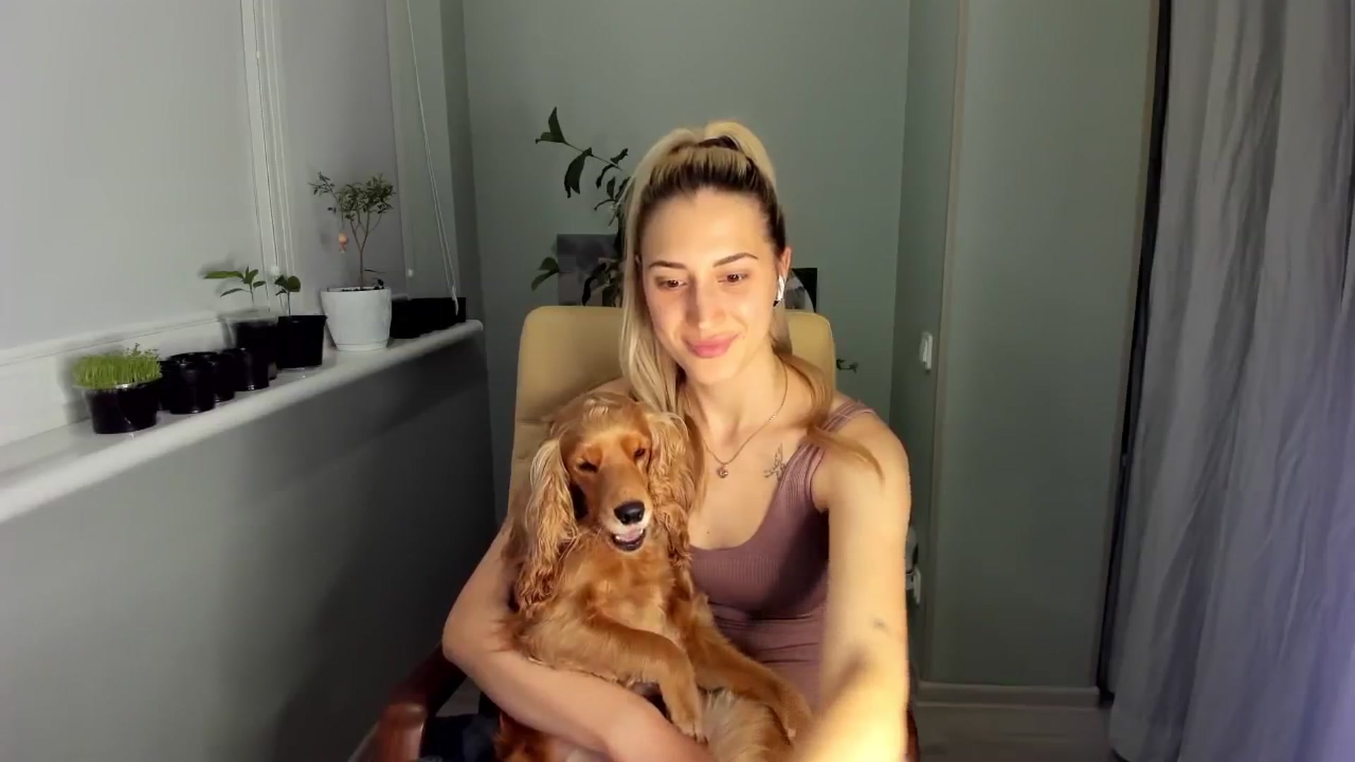 Gallery image thumbnail from Yours_Sonya's myfreecams stream on, 05/22/2024, 21:36 image 13 of 20