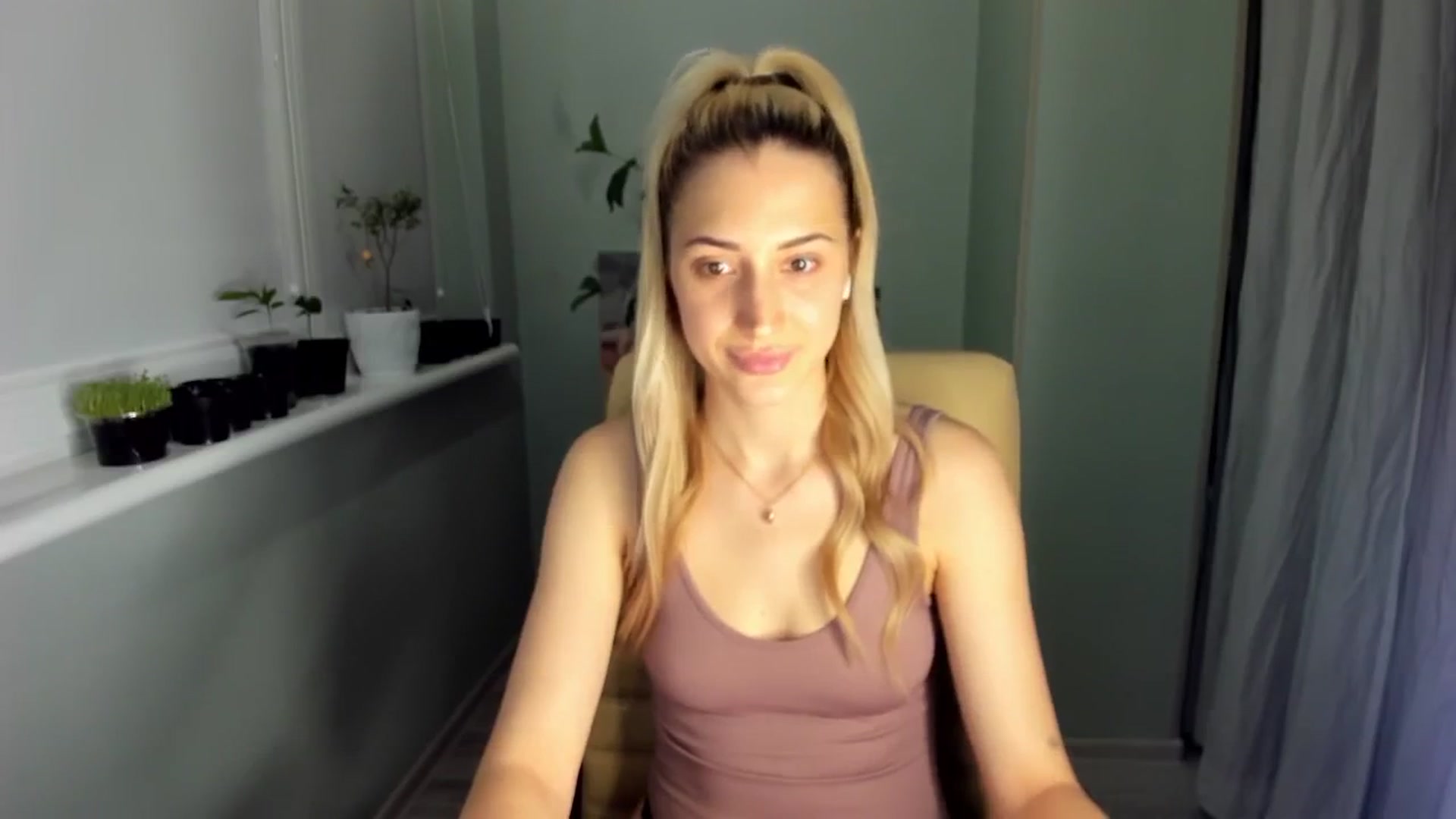 Gallery image thumbnail from Yours_Sonya's myfreecams stream on, 05/22/2024, 21:36 image 9 of 20