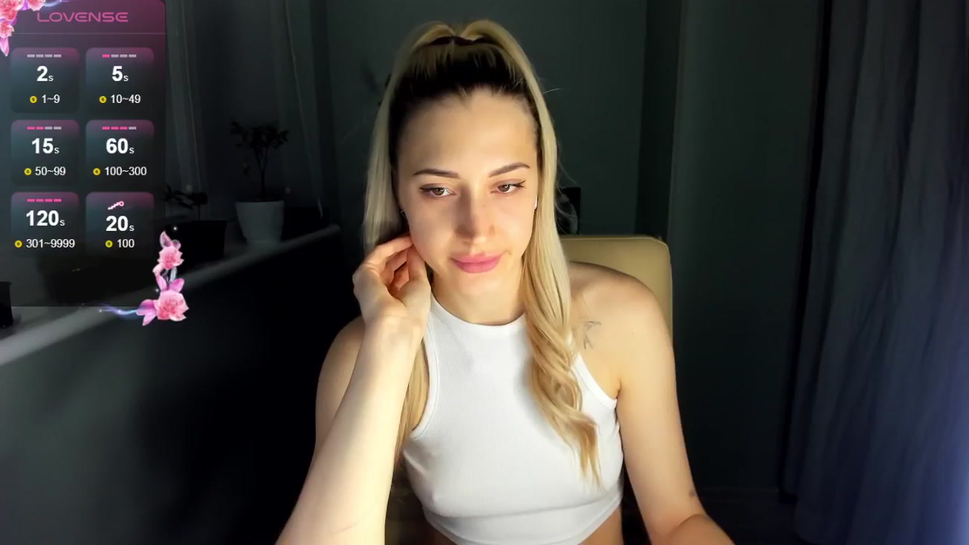 Gallery image thumbnail from Yours_Sonya's myfreecams stream on, 05/23/2024, 19:21 image 3 of 20