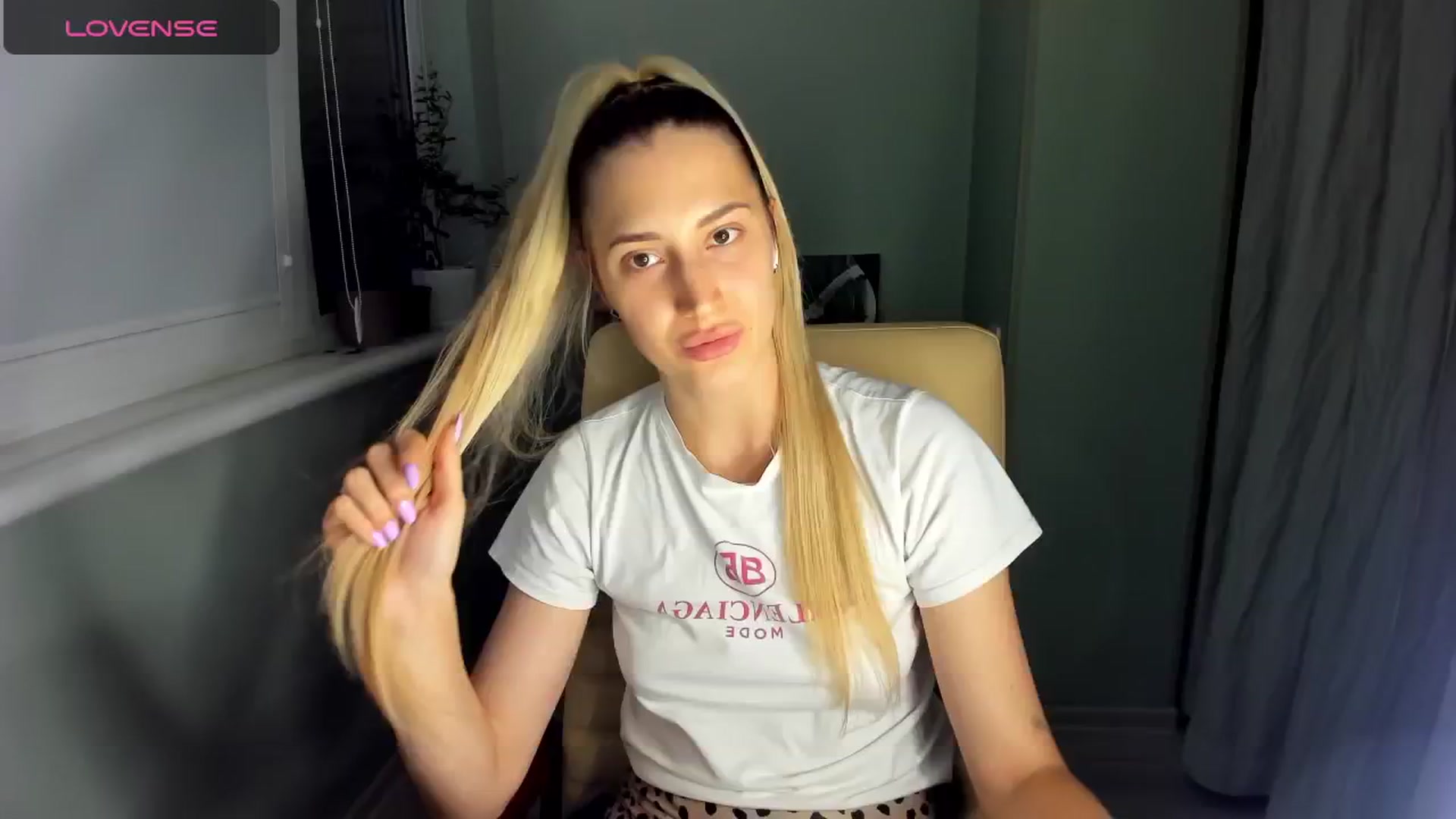 Gallery image thumbnail from Yours_Sonya's myfreecams stream on, 08/05/2024, 17:48 image 4 of 20