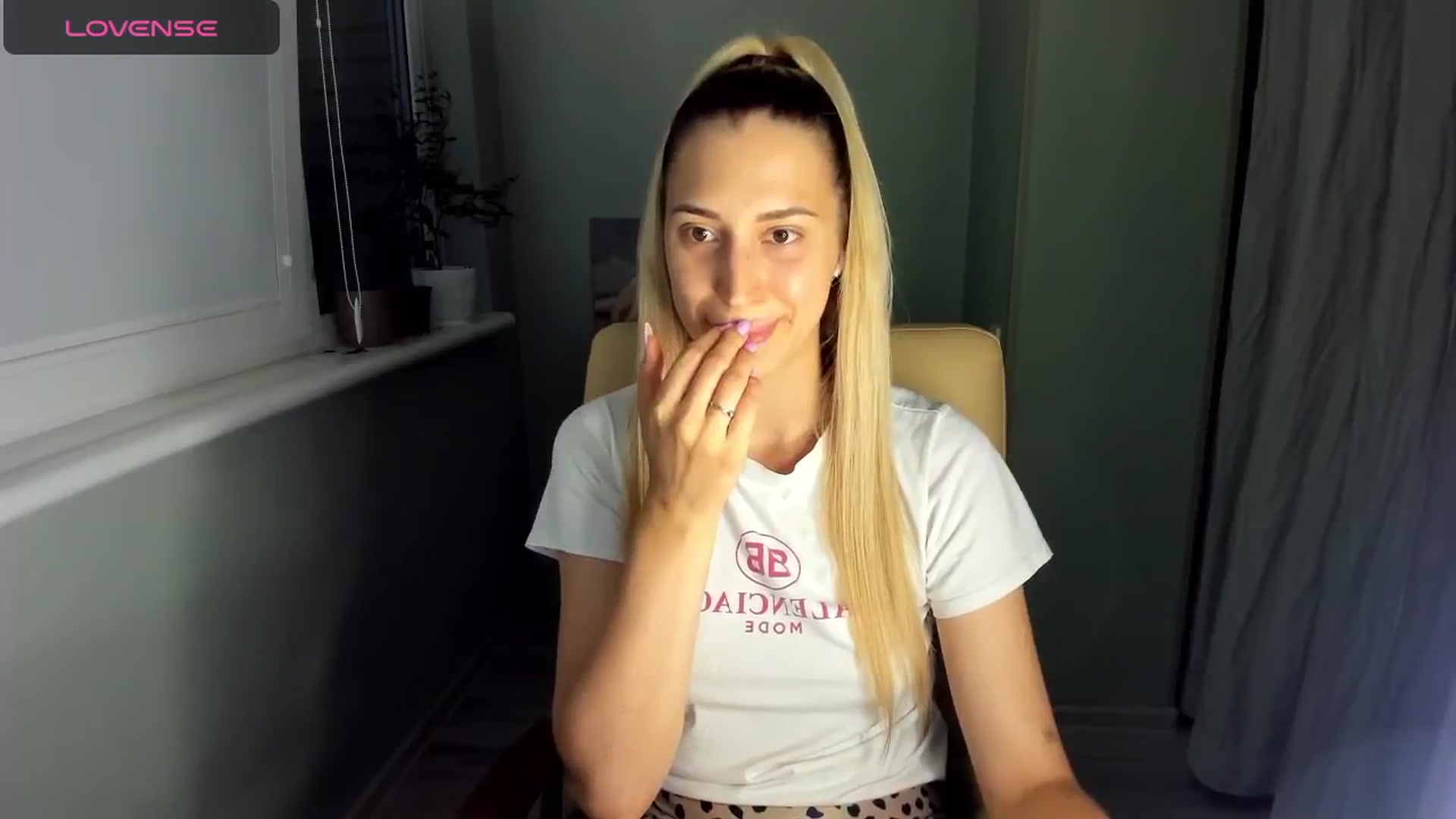 Gallery image thumbnail from Yours_Sonya's myfreecams stream on, 08/05/2024, 17:48 image 2 of 20