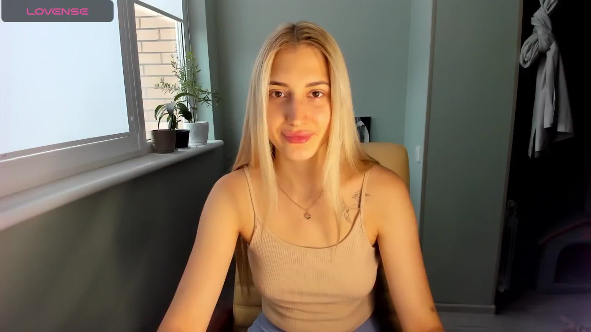 Gallery image thumbnail from Yours_Sonya's myfreecams stream on, 08/23/2024, 11:20 image 2 of 20
