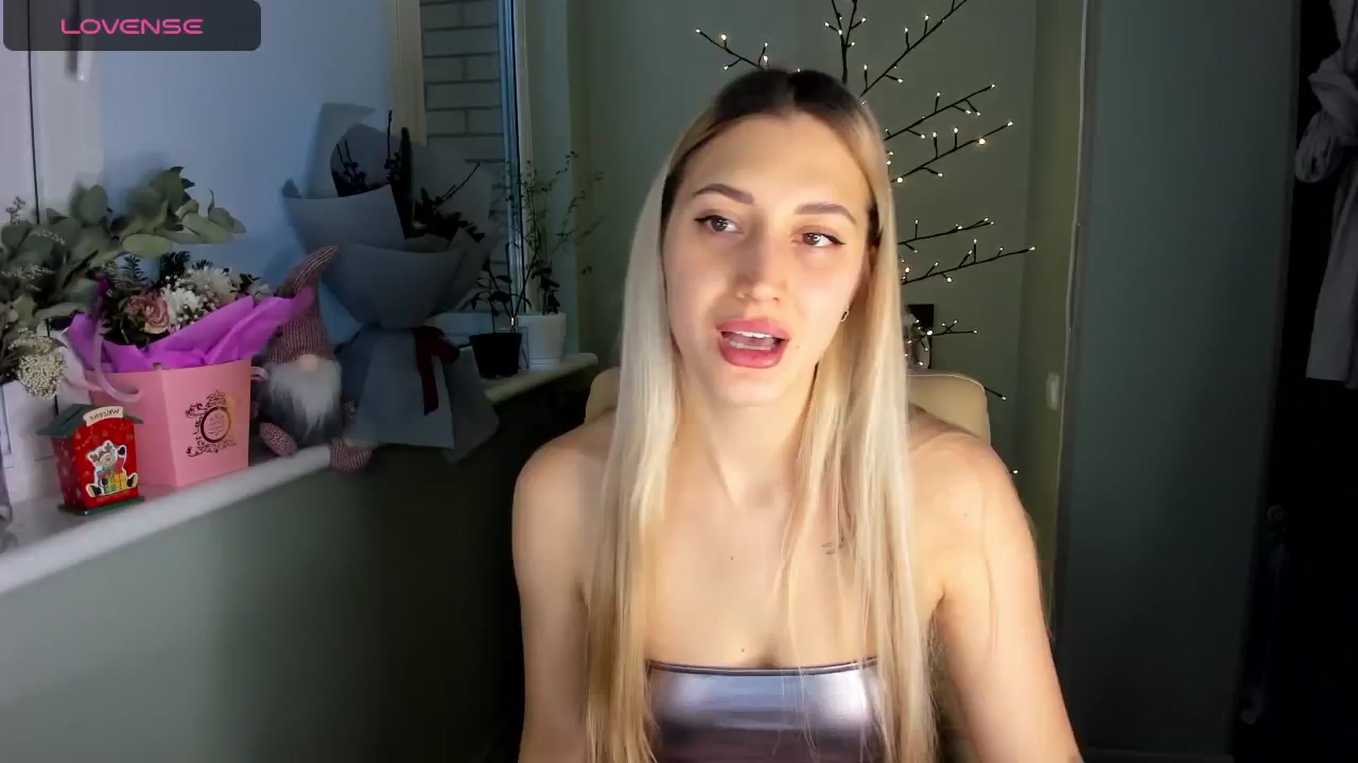 Gallery image thumbnail from Yours_Sonya's myfreecams stream on, 12/25/2024, 12:44 image 20 of 20