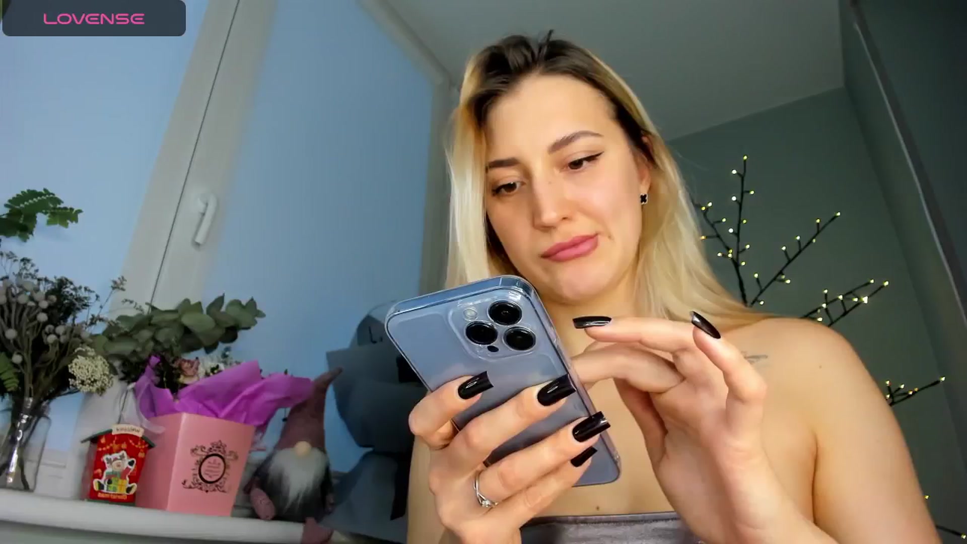 Gallery image thumbnail from Yours_Sonya's myfreecams stream on, 12/25/2024, 12:44 image 1 of 20