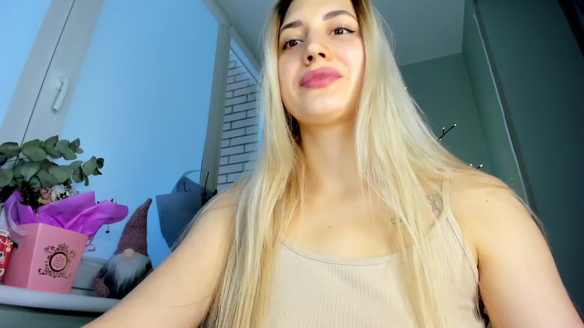 Gallery image thumbnail from Yours_Sonya's myfreecams stream on, 12/26/2024, 10:52 image 20 of 20