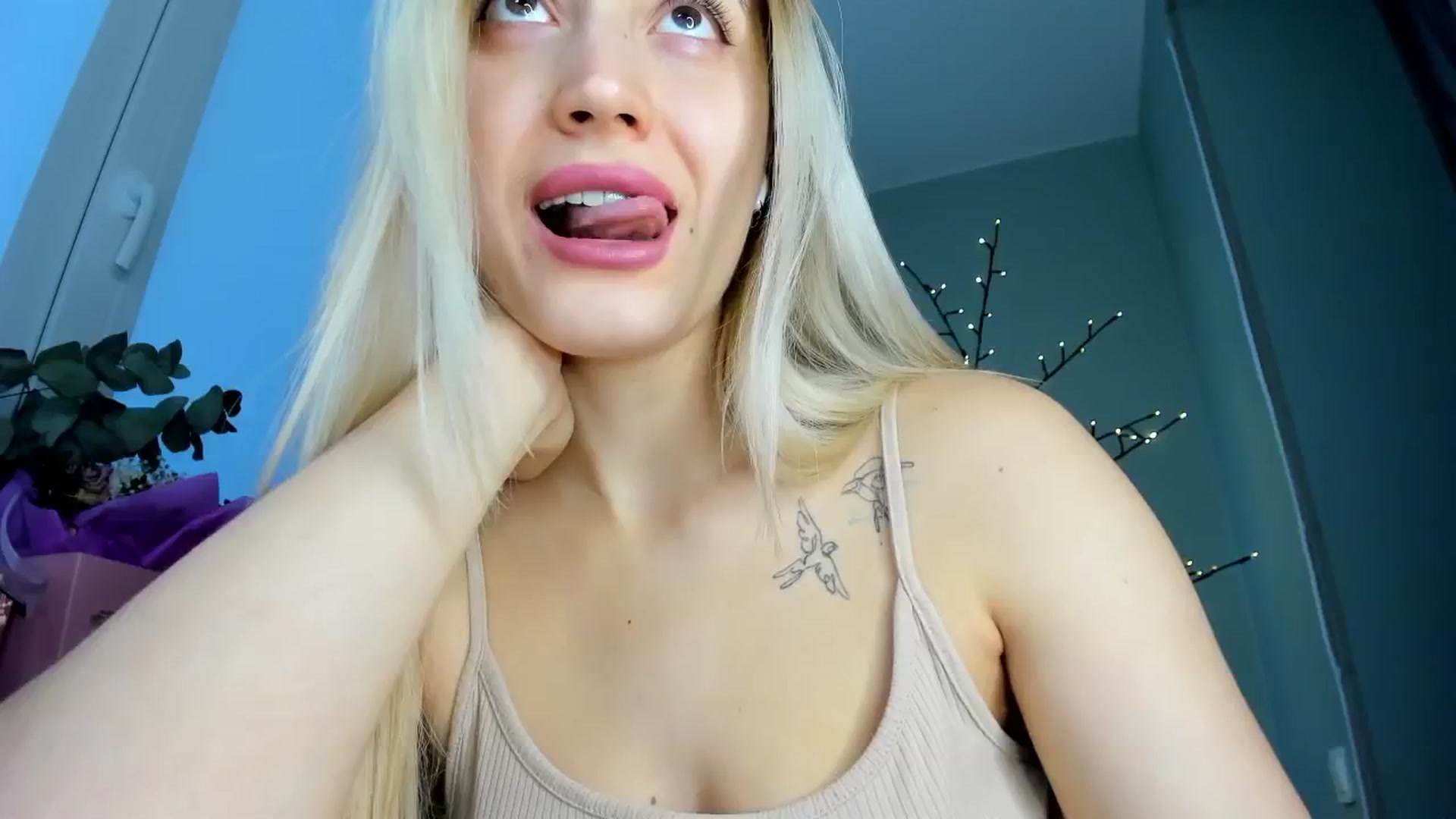 Gallery image thumbnail from Yours_Sonya's myfreecams stream on, 12/26/2024, 10:52 image 14 of 20