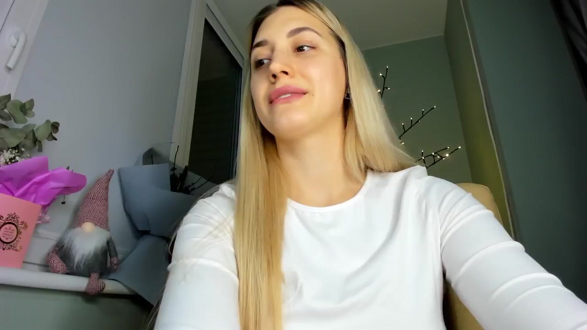 Gallery image thumbnail from Yours_Sonya's myfreecams stream on, 12/27/2024, 13:52 image 20 of 20